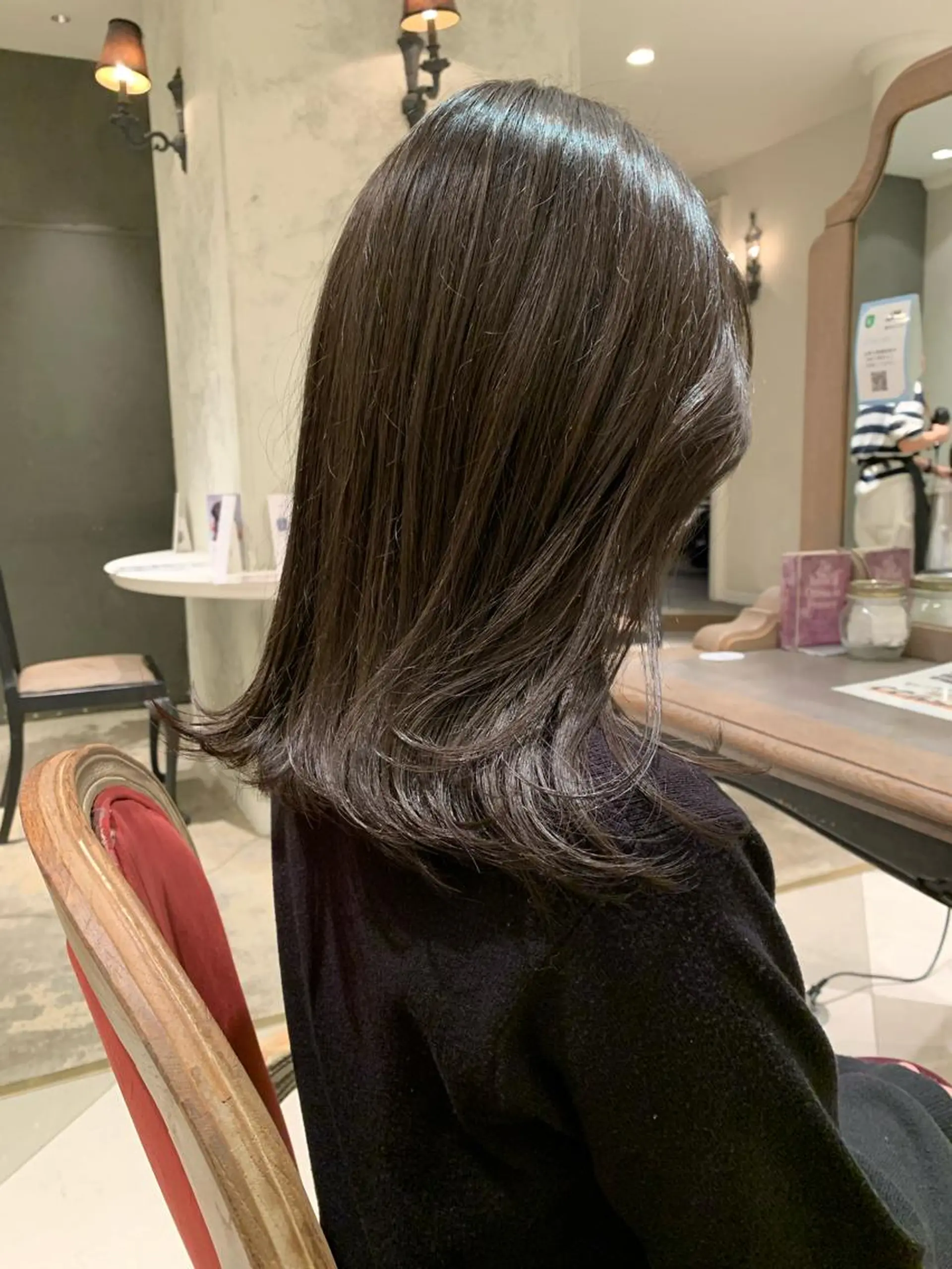 ミディアム カラー SAKINO. ベージュカラーのヘアスタイル