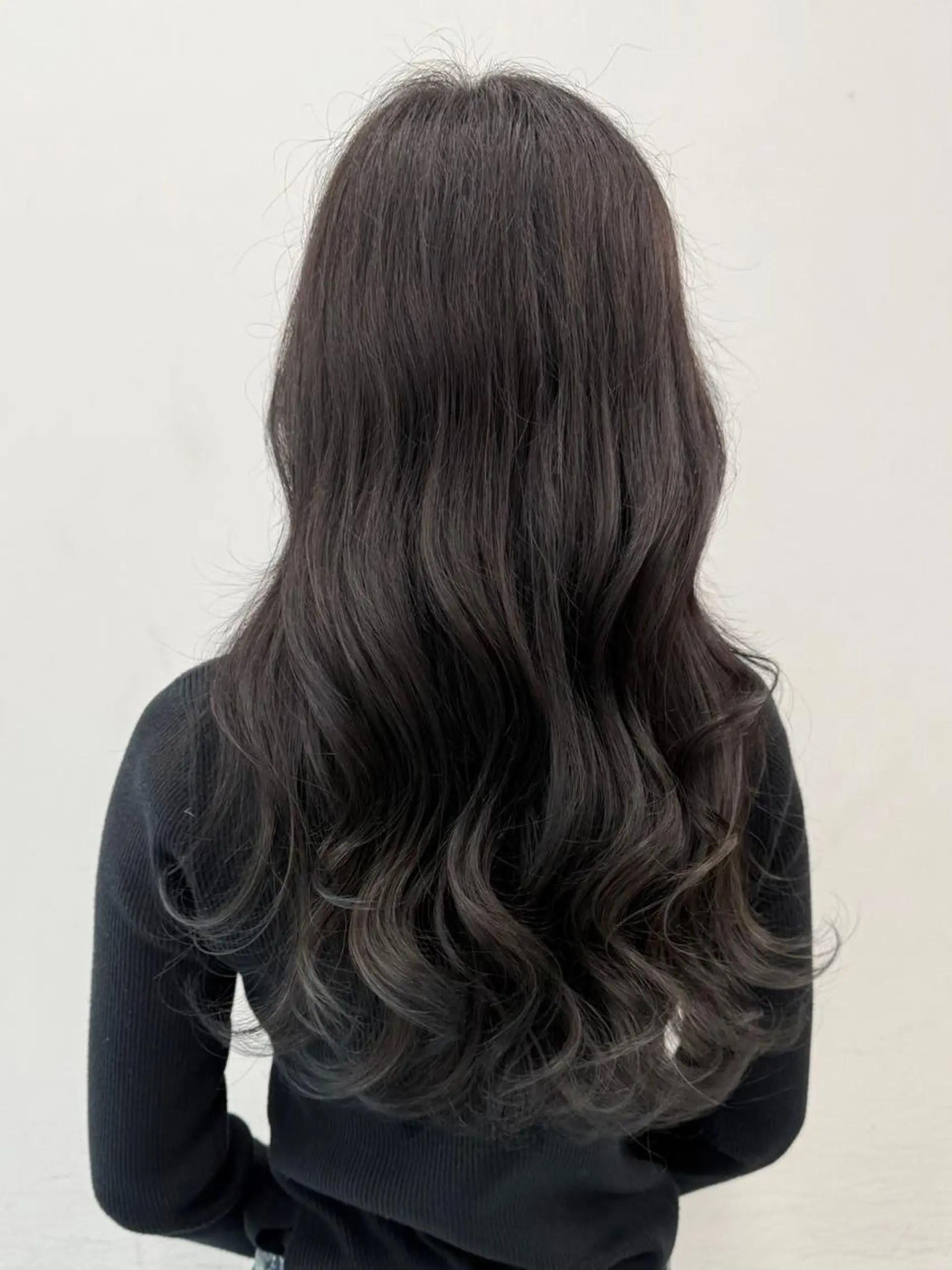 ロング カラー アディクシーカラー アッシュ ブルーカラー ダークアッシュ グレージュ 【公式】amble luxe池袋東口🩷のヘアスタイル
