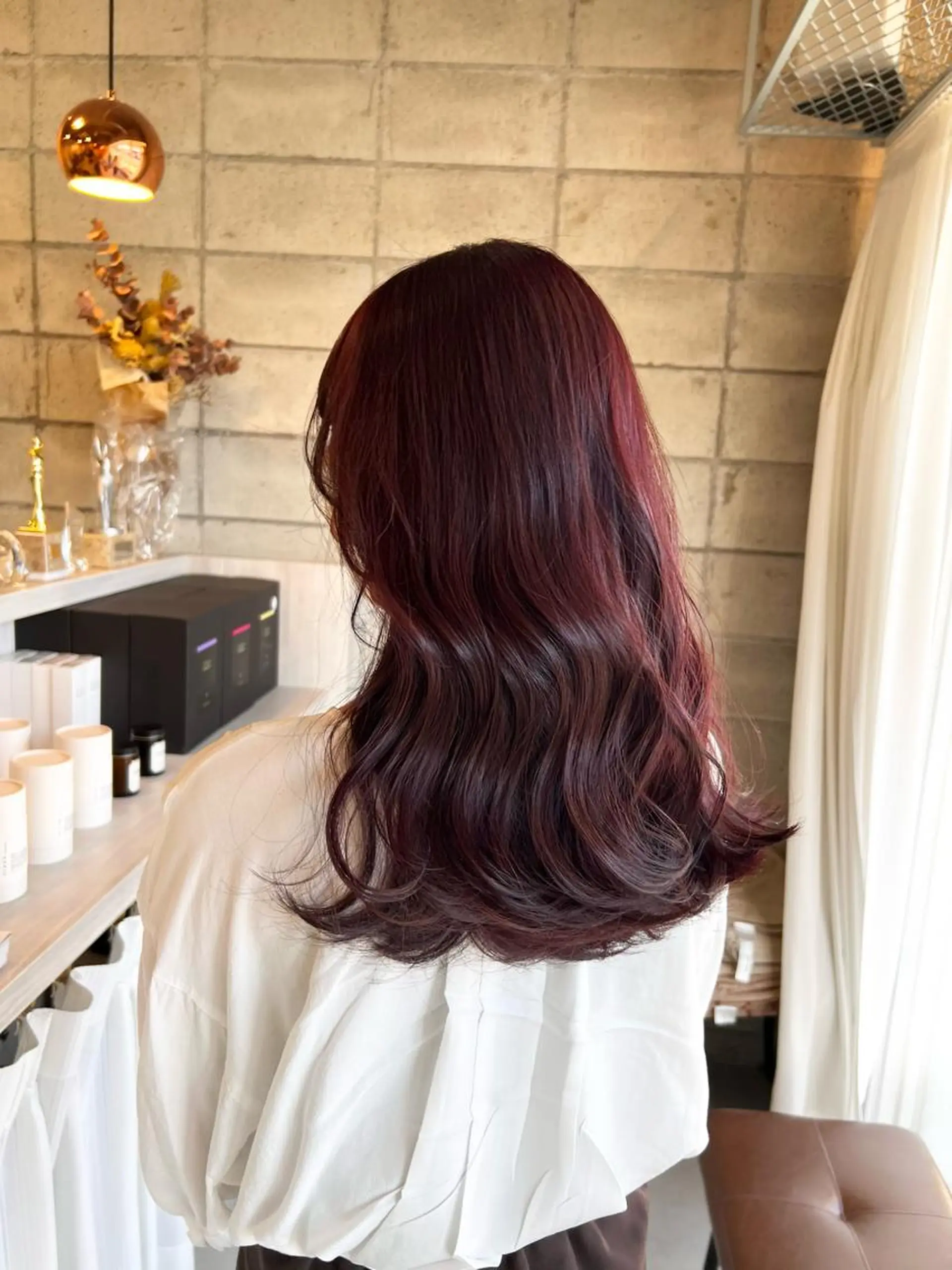 カラー ブリーチ ブリーチなしカラー レッドカラー カット ヘアカラー トリートメント 椎葉 みはるのヘアスタイル