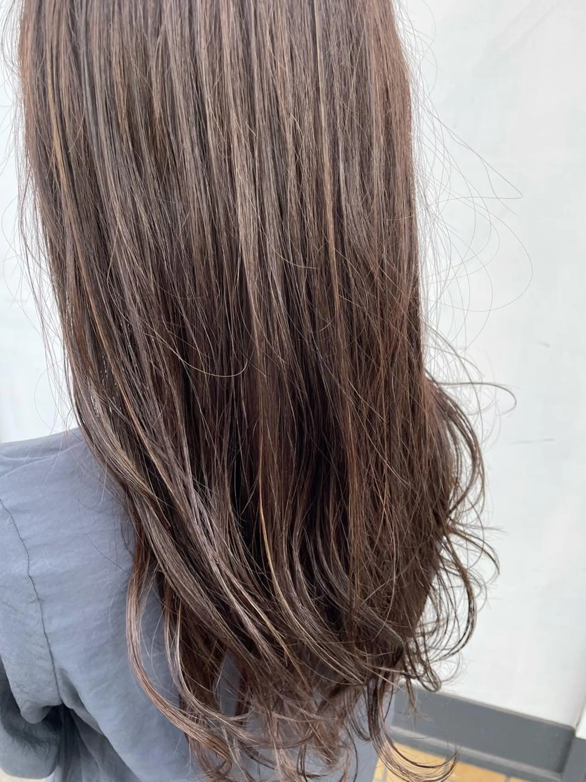 ロング カラー ハイライトカラー ハイライト 小関 仁晴のヘアスタイル