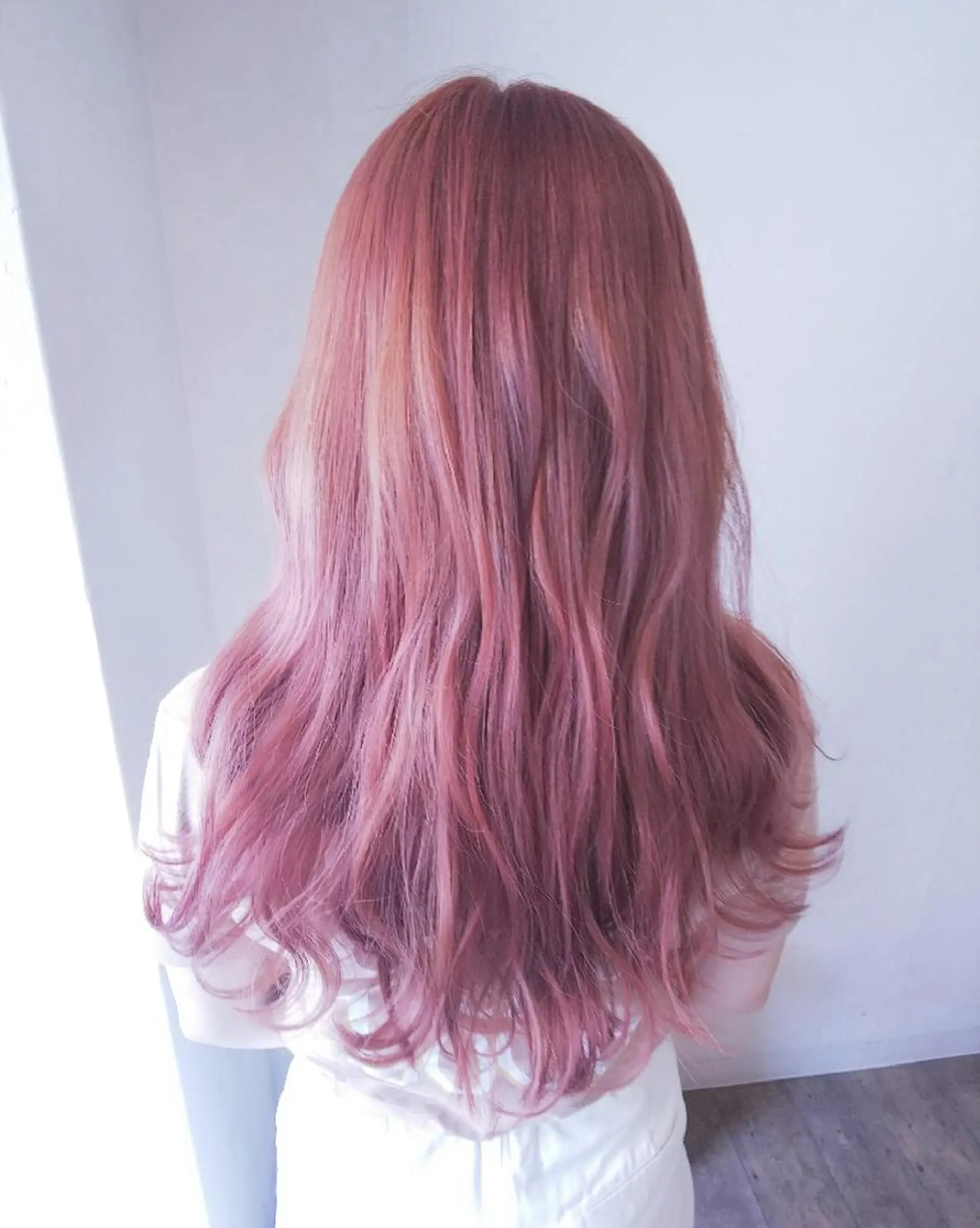 ロング カラー オレンジ ヘアカラー トリートメント RU RIのヘアスタイル