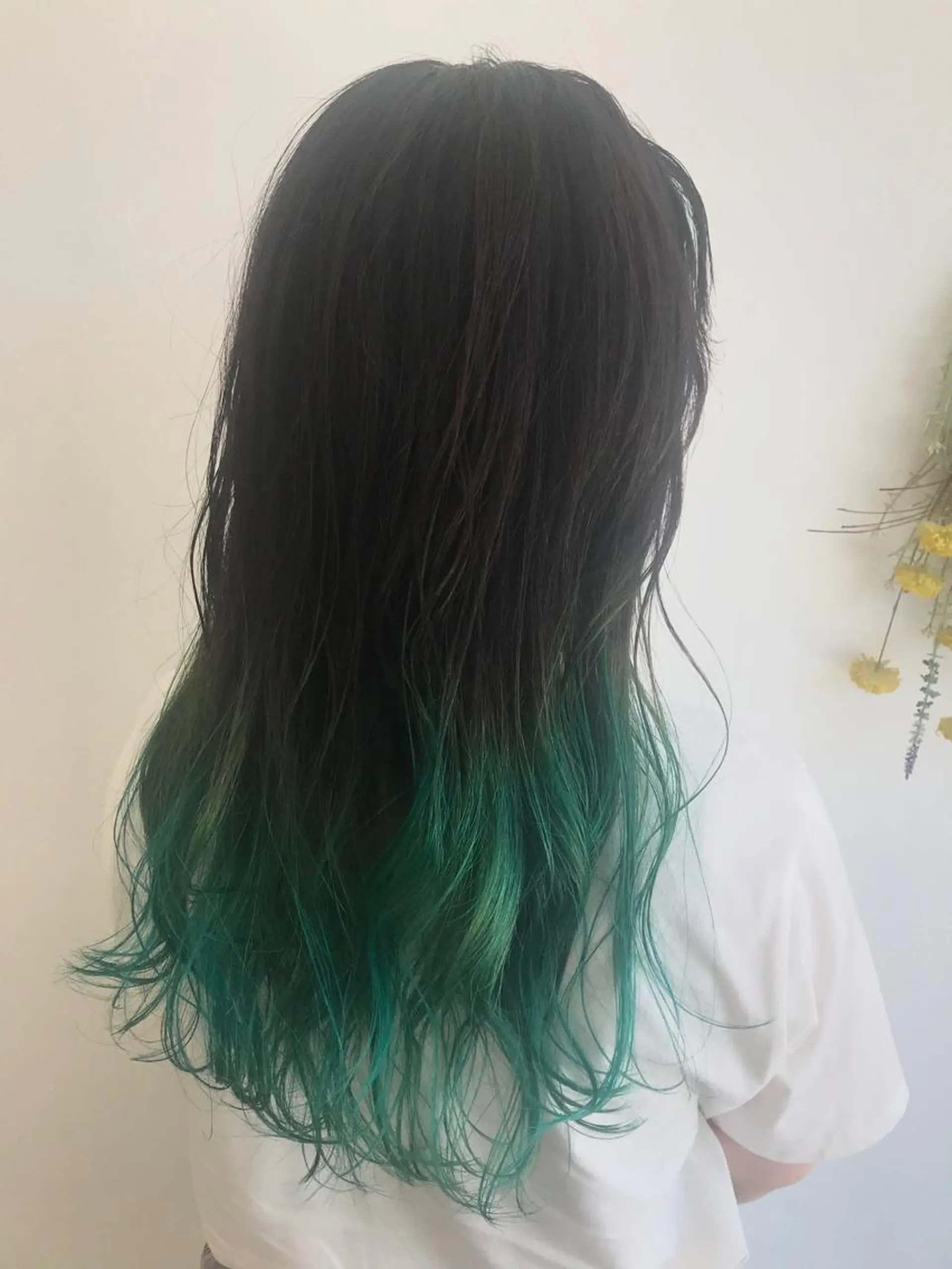ロング カラー スズキ シオリのヘアスタイル
