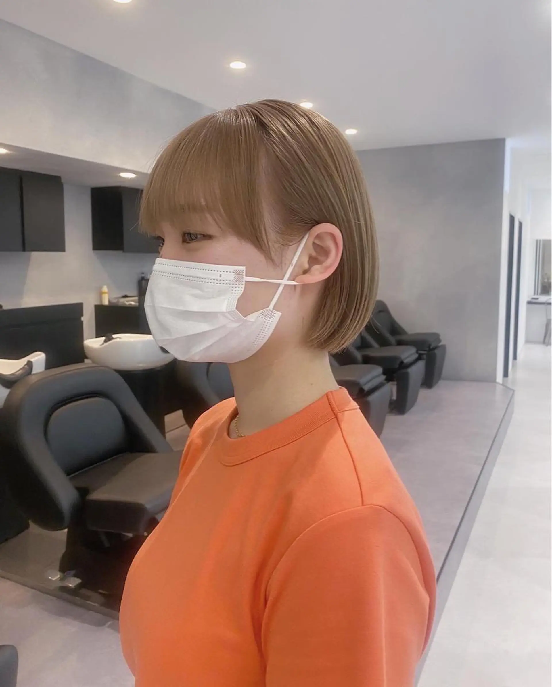 ショート カラー ベージュカラー ミルクティーベージュ ヘアカラー トリートメント 鈴木/ニュアンス パーマ/メンズのヘアスタイル