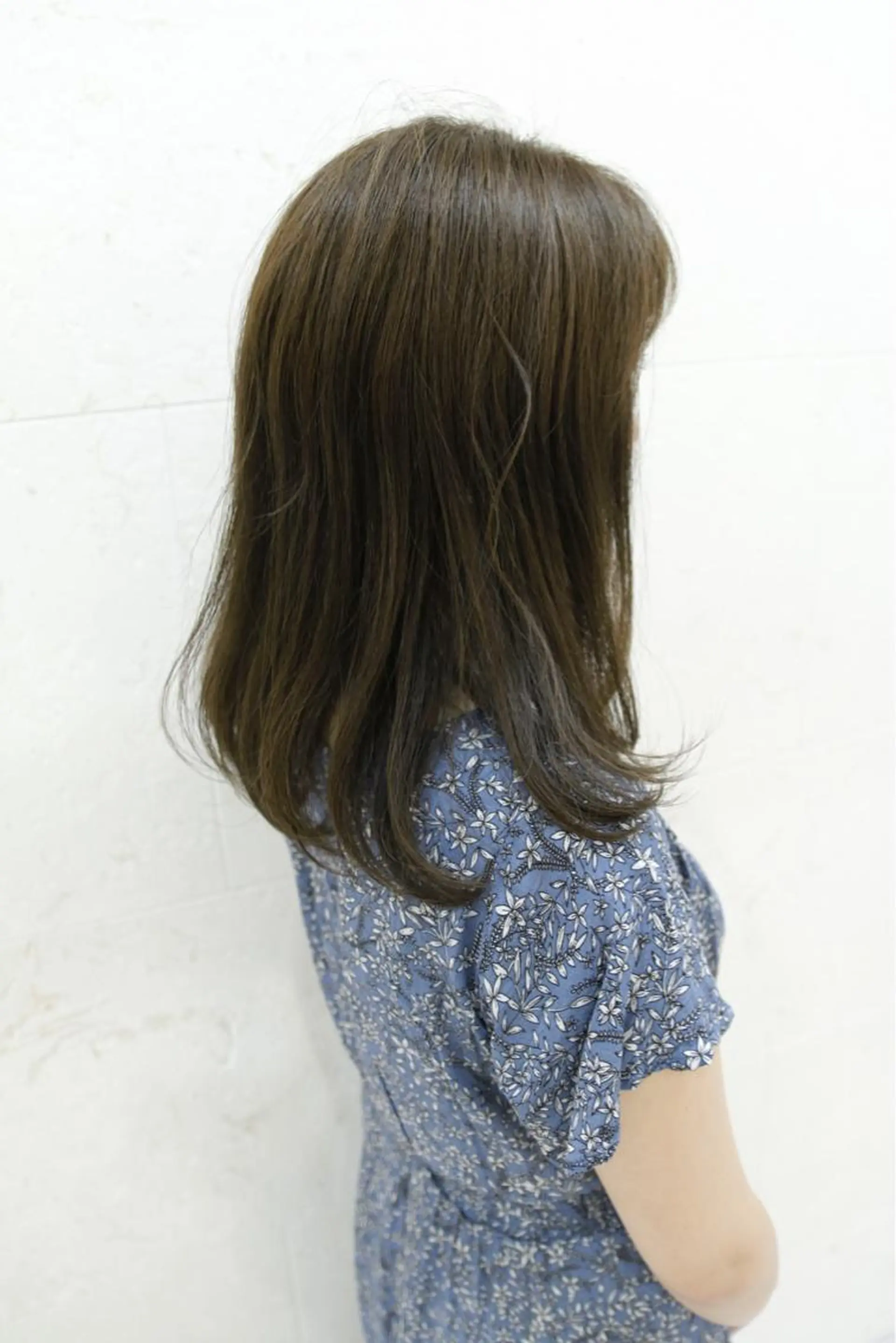 セミロング カラー アディクシーカラー カット ヘアカラー トリートメント 斉藤 貴也のヘアスタイル