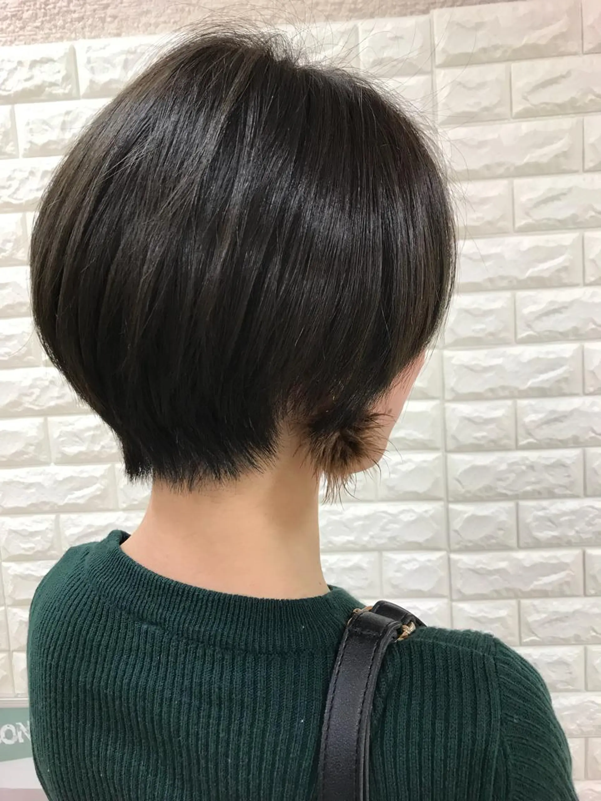 ショート カラー アッシュ アッシュグレー ダークアッシュ ショートヘア カット ヘアカラー トリートメント 高橋恵🌈生え癖改善 ウルフ/レイヤーのヘアスタイル