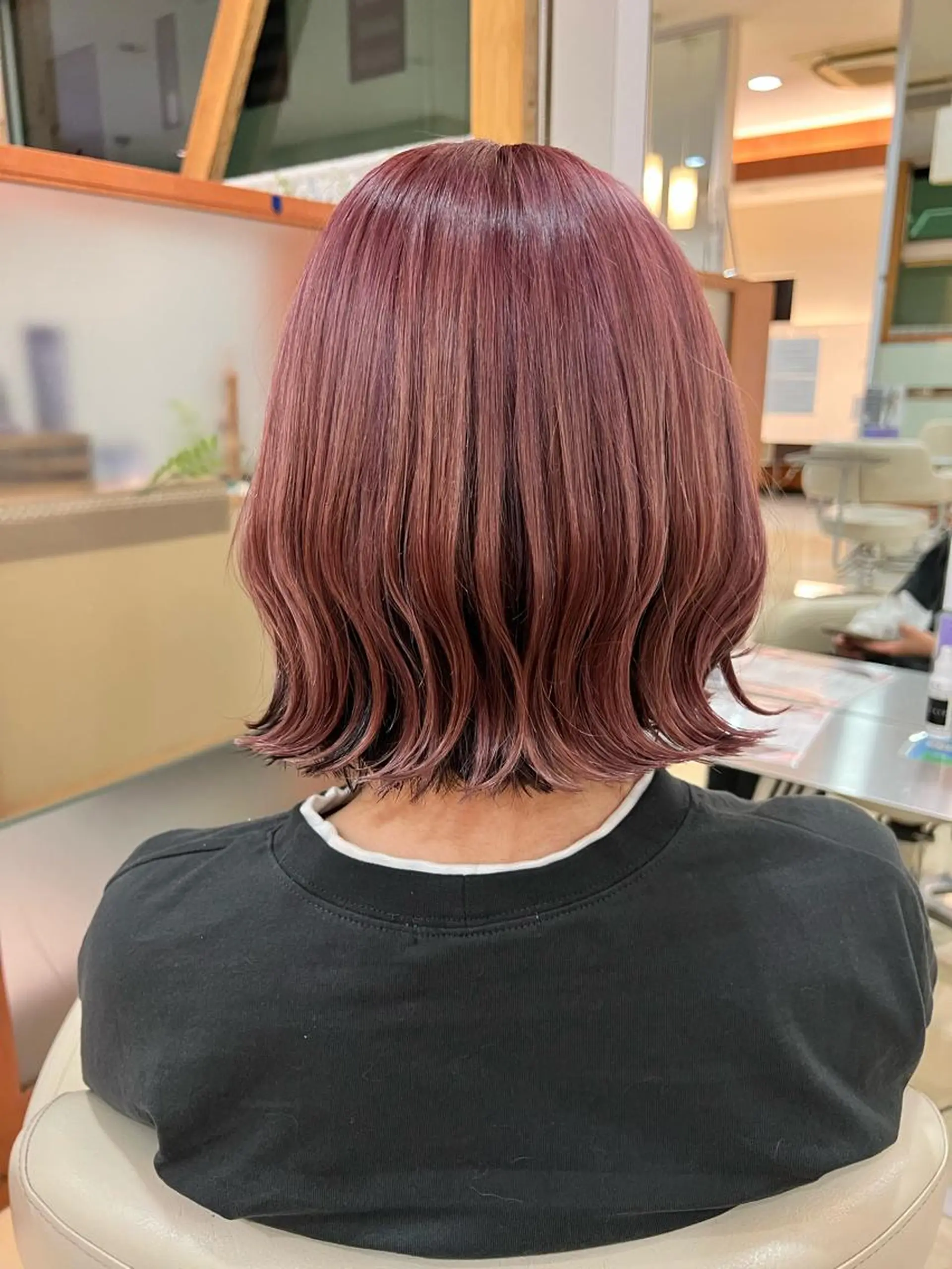 ミディアム ヘアカラー 牧野 佳樹のヘアスタイル