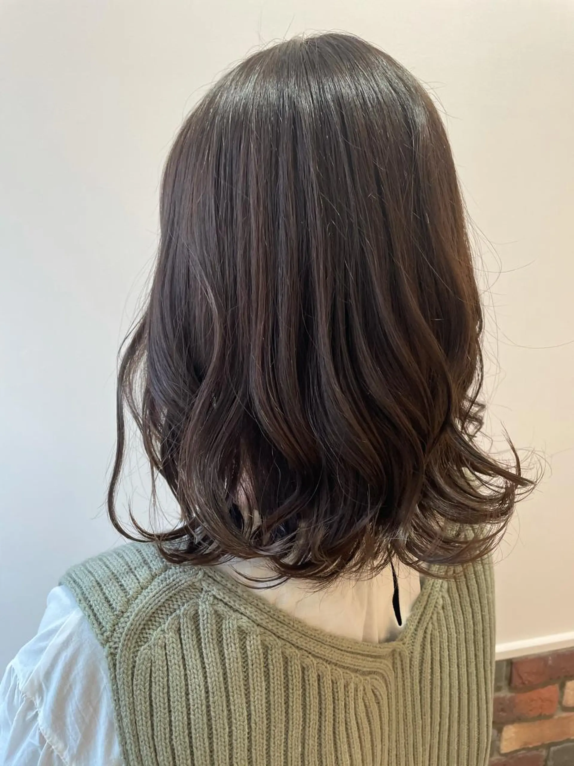 ミディアム 中井 茅佳のヘアスタイル