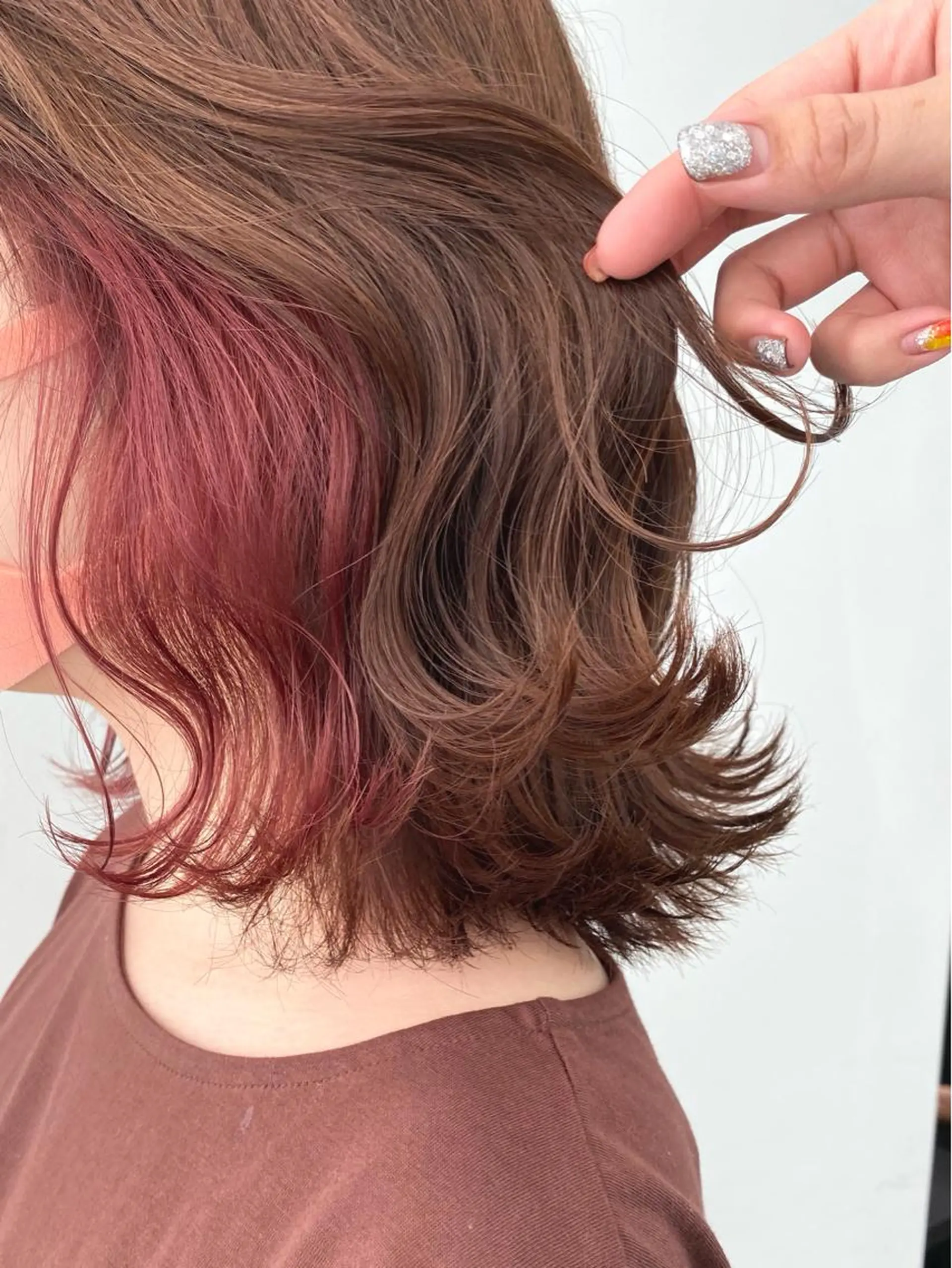 ミディアム カラー ヘアアレンジ ブリーチ イヤリングカラー レッドカラー ヘアカラー トリートメント 🦄インナーカラー 🦄貫井彩花のヘアスタイル