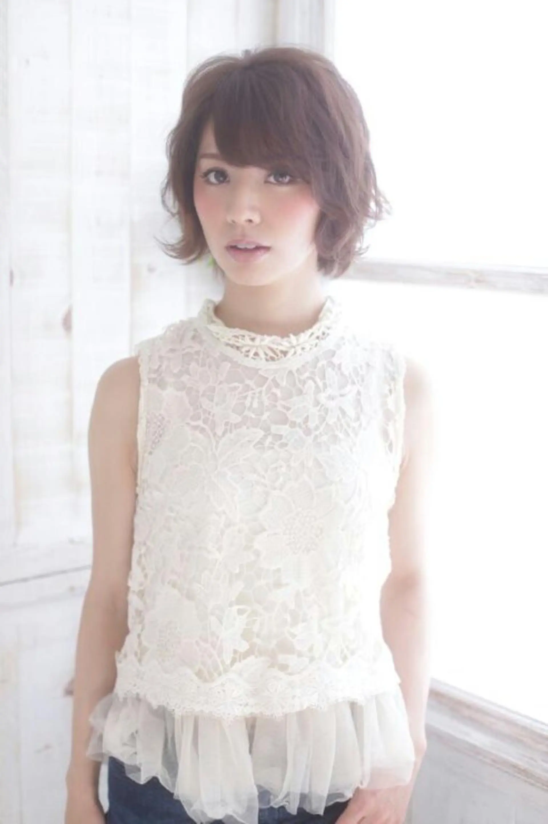ミディアム 今中 小百合のヘアスタイル