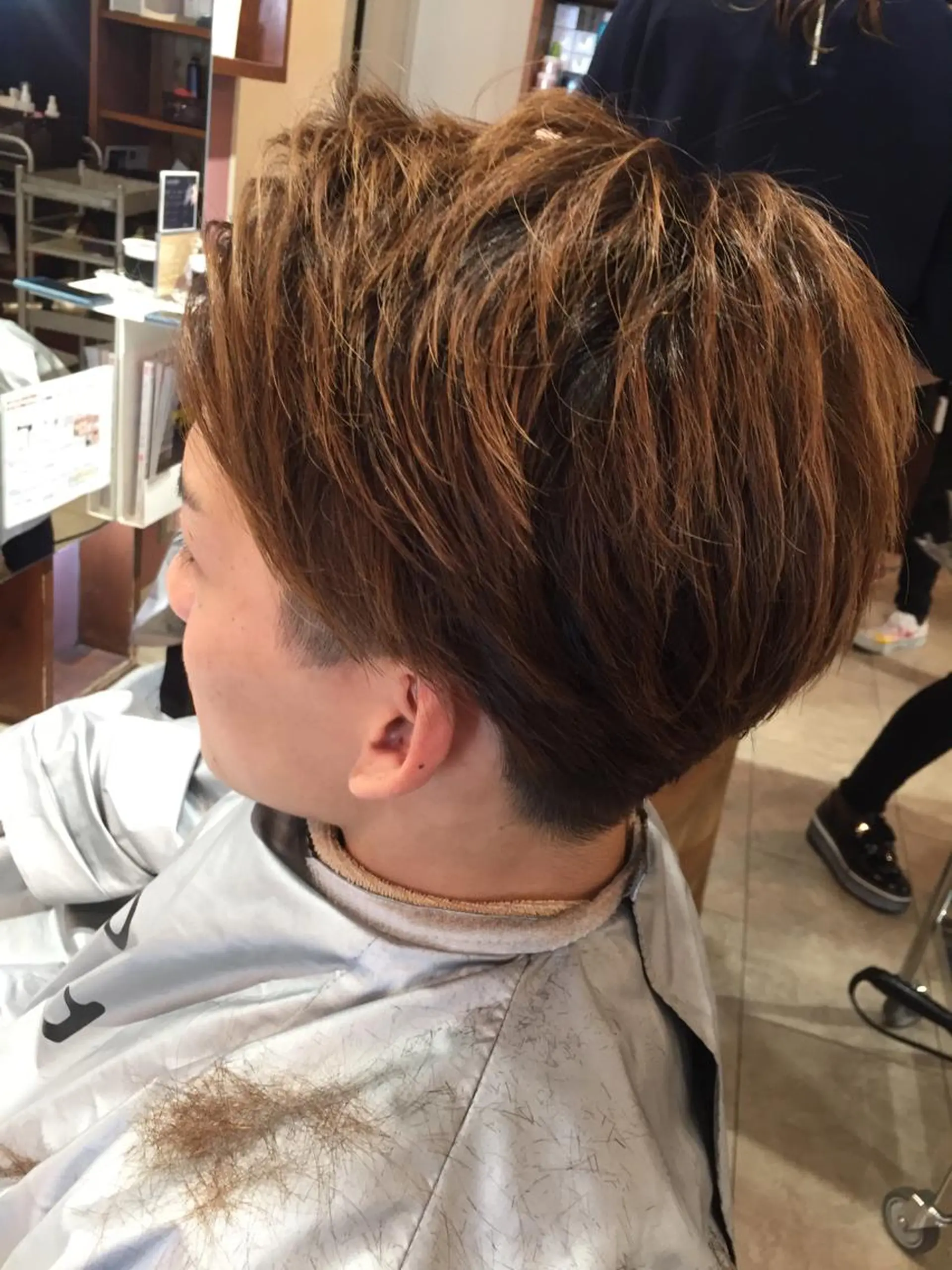 ショート カラー メンズ カット ヘアカラー 髪質改善/痛ませ ないカラー/西村航大のヘアスタイル