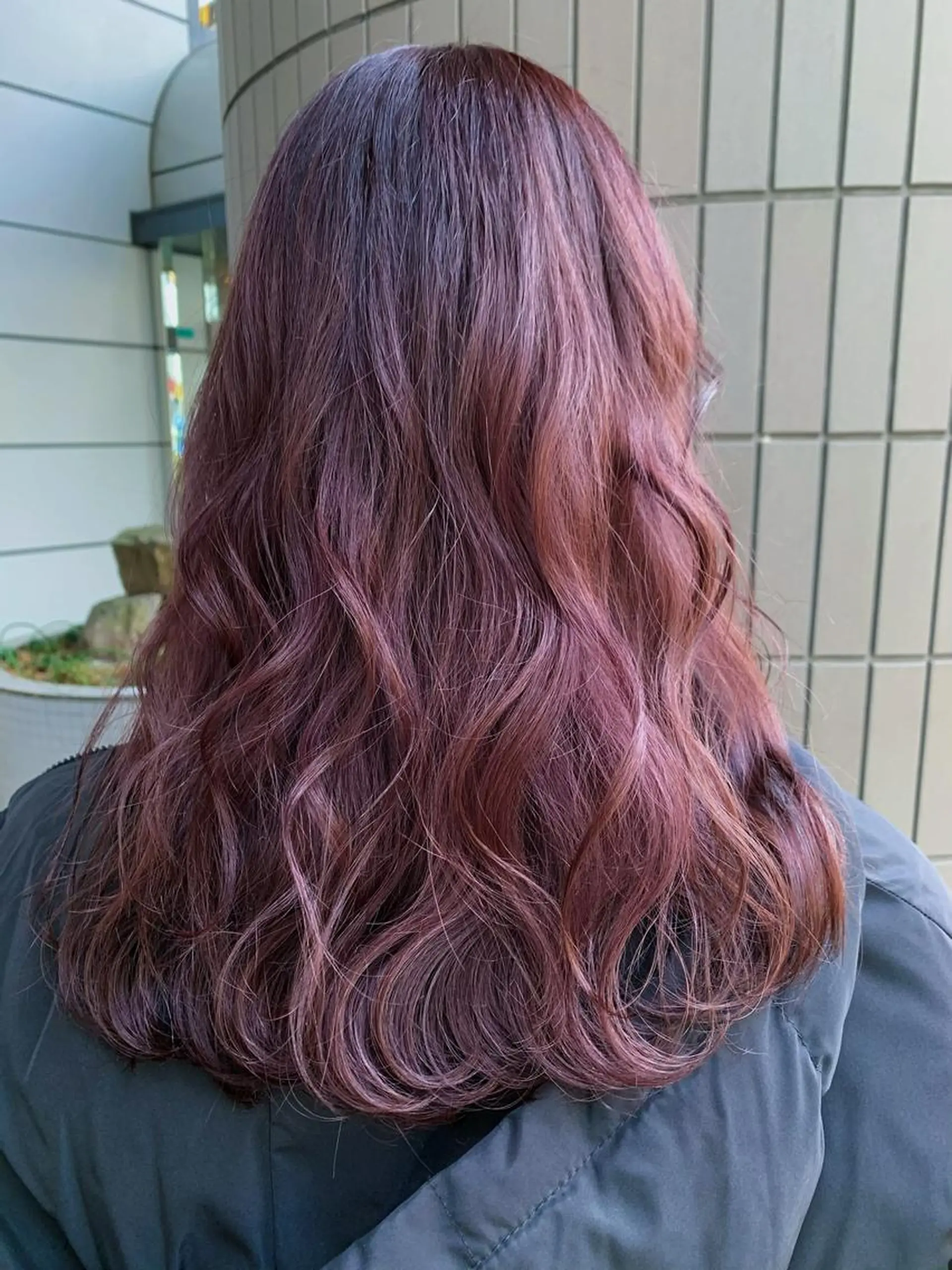 ロング カラー ブラウンカラー バイオレットカラー バイオレットブラウン Zina天王寺 CHIAKIのヘアスタイル