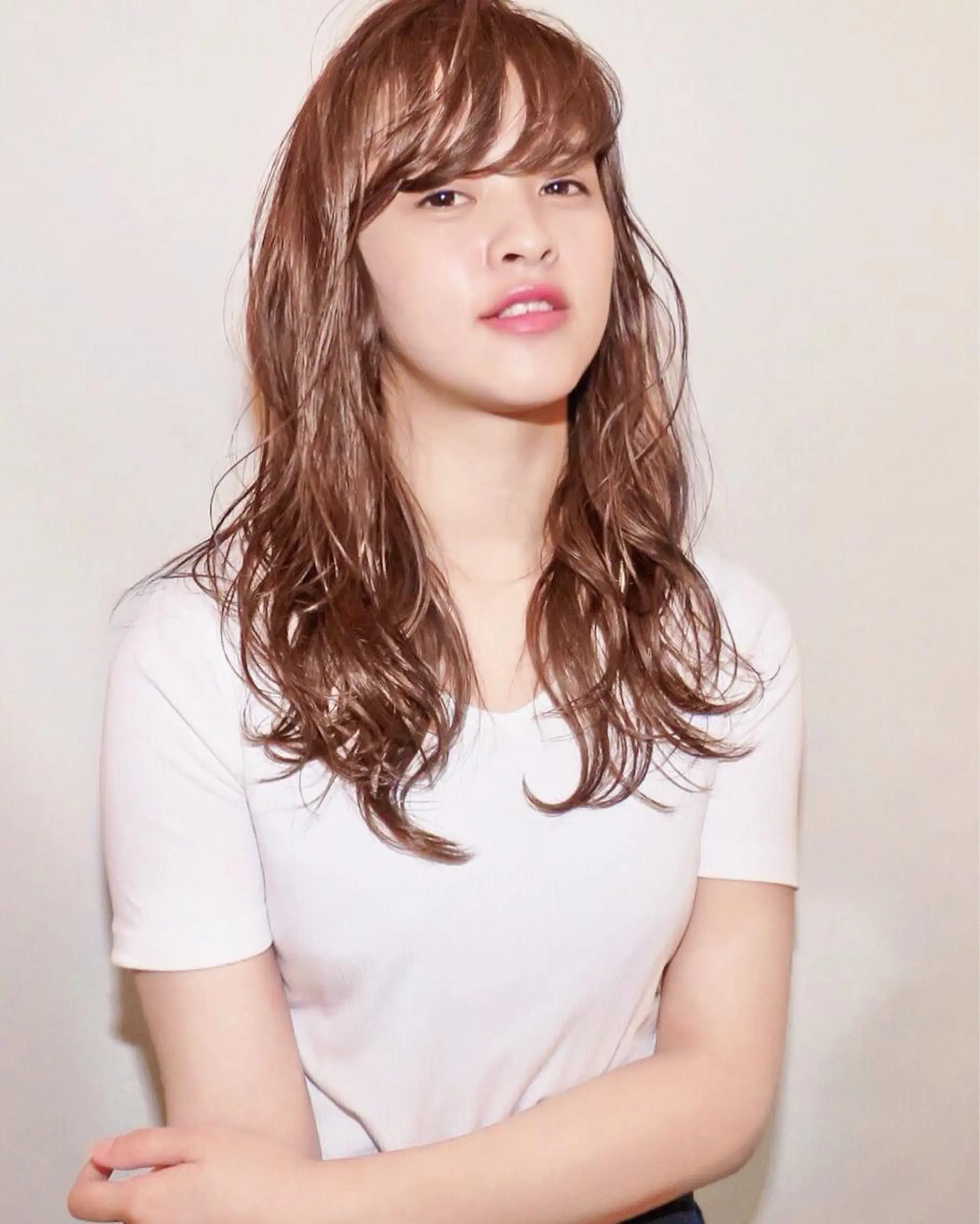 ロング 白髪ぼかし×デザイン 🕊️🫧ホウジョウのヘアスタイル