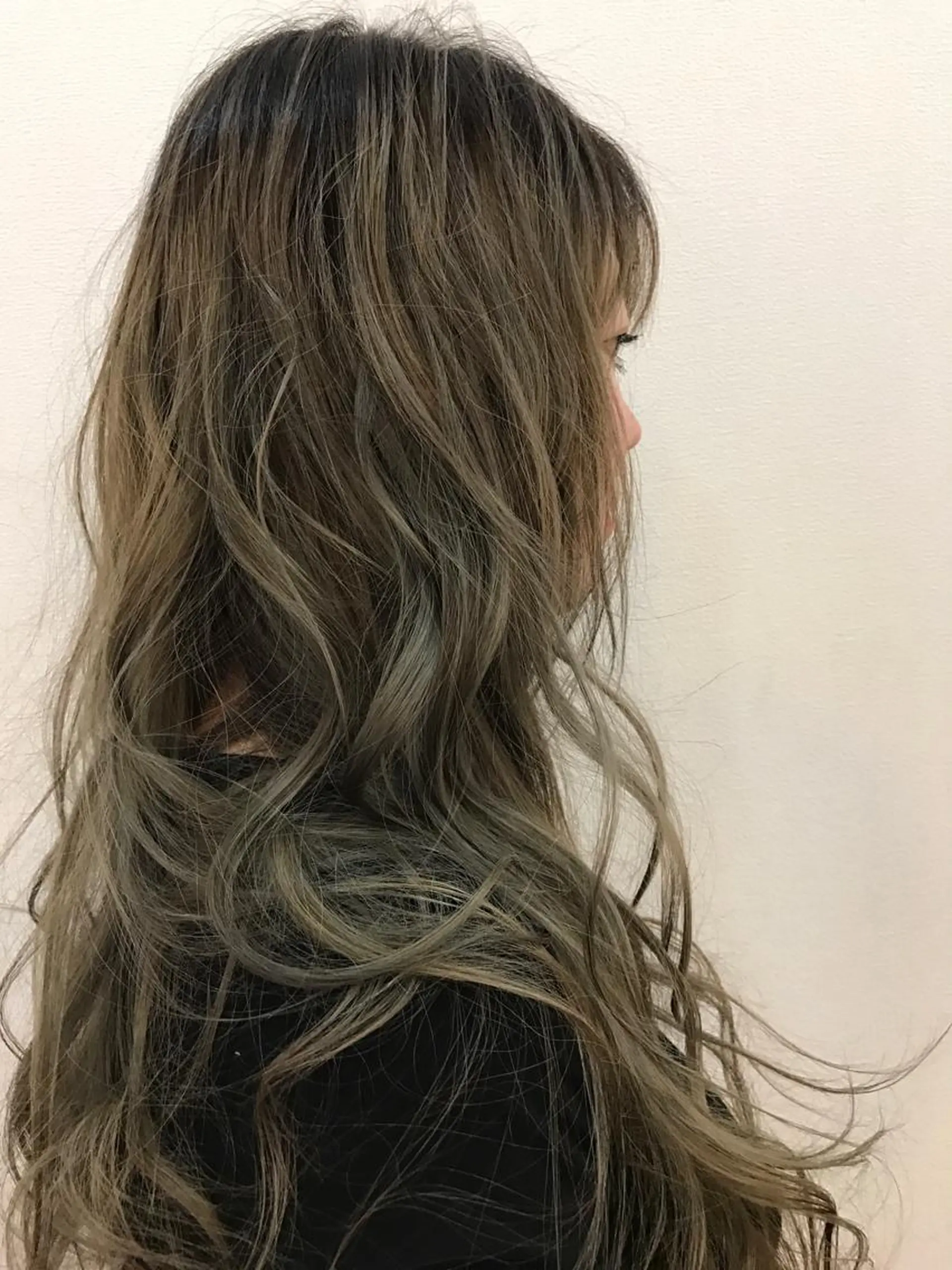 ロング カラー ブリーチ 外国人風カラー 大山 雅矢のヘアスタイル