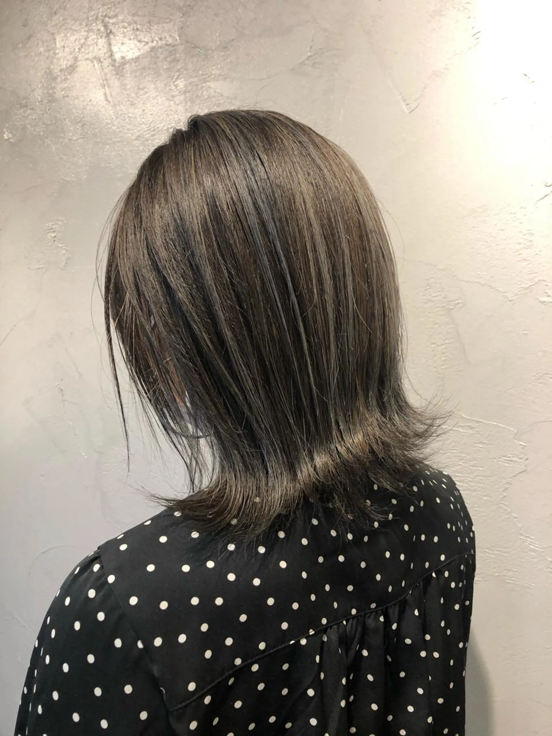 ショート カラー グレージュ ハイライトカラー ハイライト ヘアカラー トリートメント ベイリコルド　アトリ 店長　宮城一真のヘアスタイル