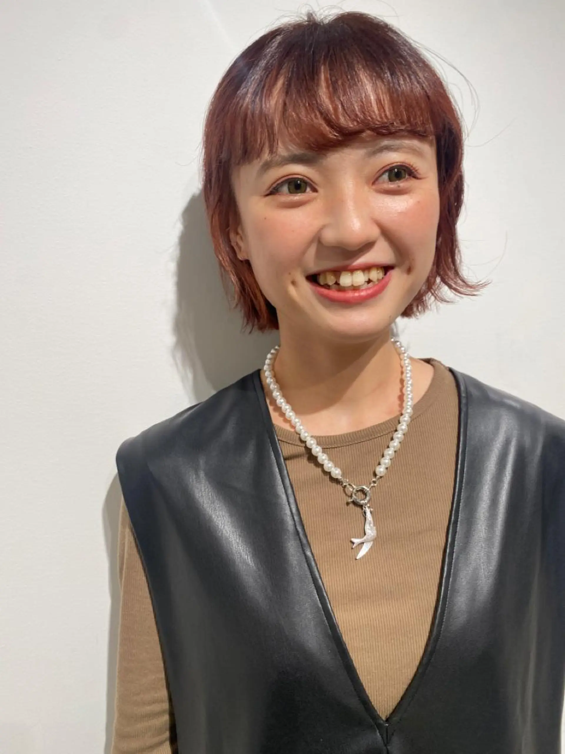 ショート カラー ブリーチ オレンジ ピンクカラー やまもと さえのヘアスタイル