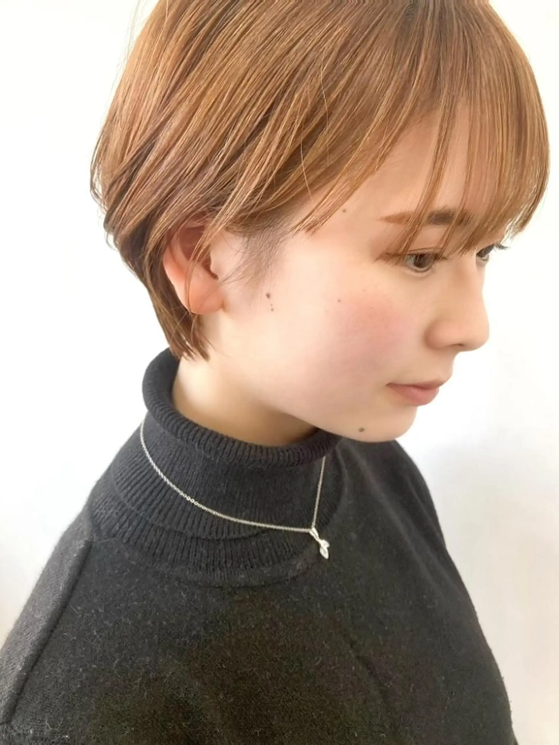 ショート カラー ベージュカラー オレンジ オレンジベージュ ショートヘア カット ヘアカラー カラーリスト菅野 竜矢🌈のヘアスタイル