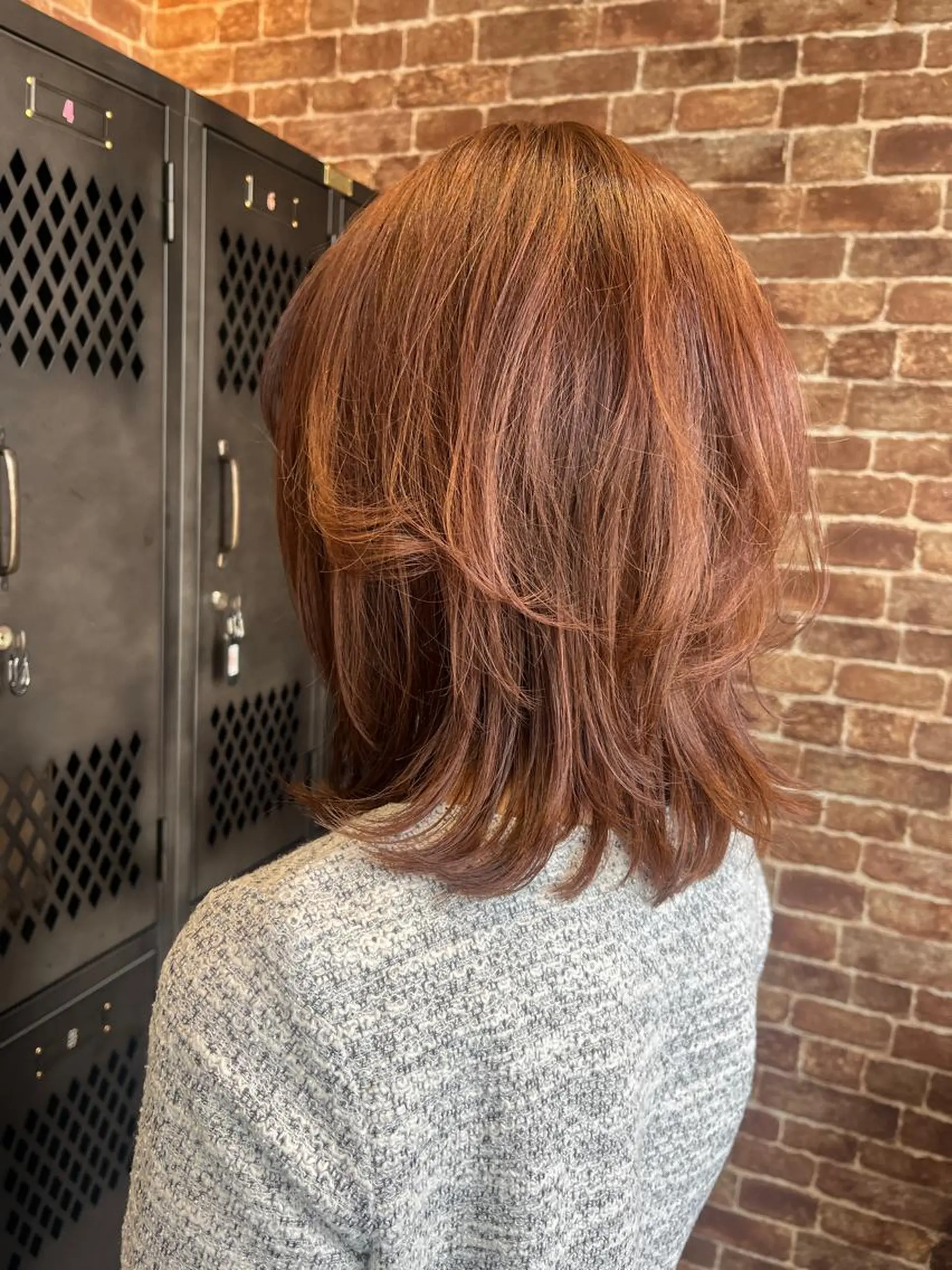 セミロング カラー パーマ ヘアアレンジ メンズ キッズ ネイル マツエク・マツパ アイブロウ メンズブリーチ メンズハイライト メンズインナーカラー メンズ韓国風 ブリーチ ヘアカラー トリートメント 久木原 ゆりのヘアスタイル