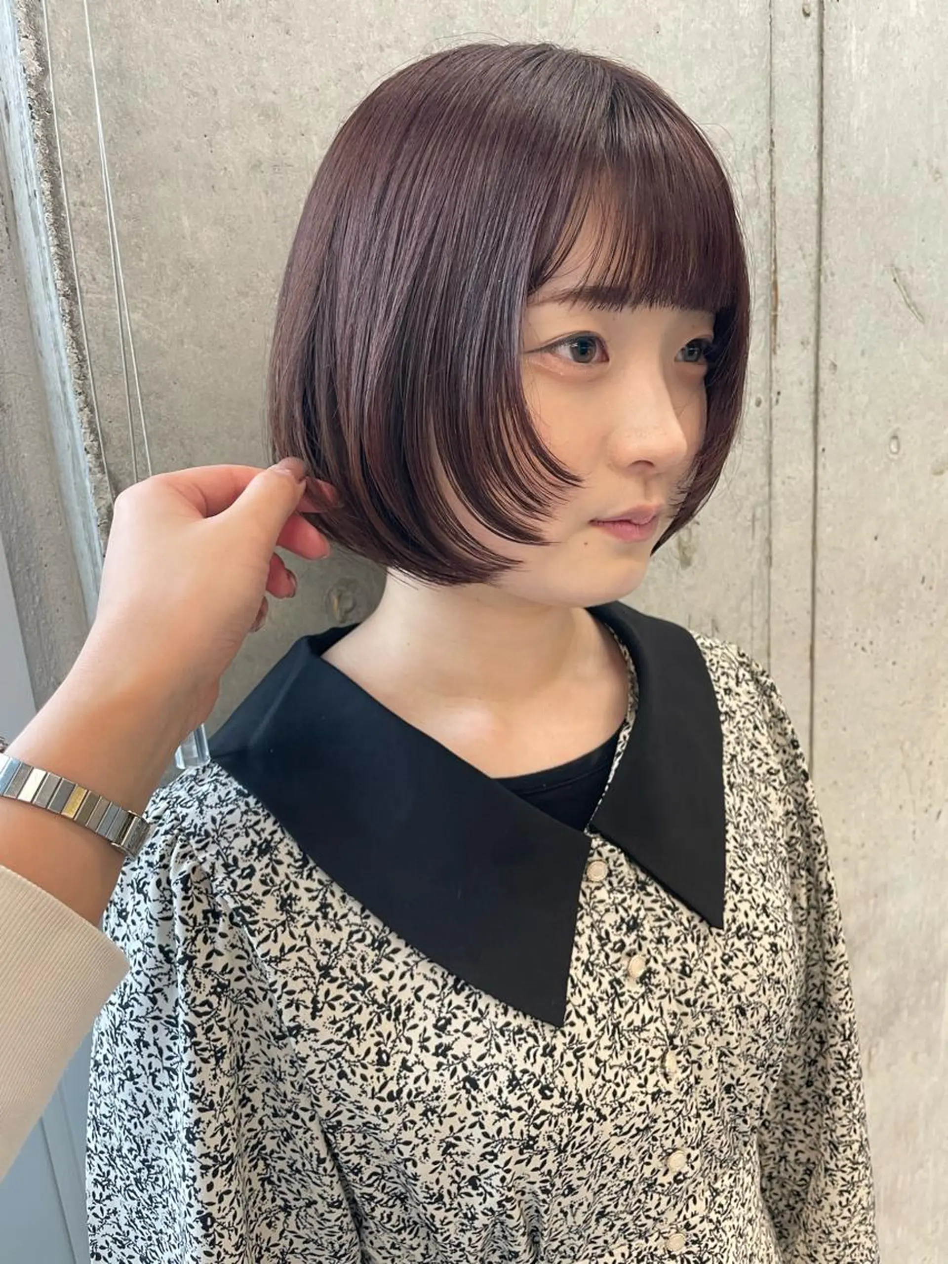 ミディアム 顔まわりレイヤー レイヤーカット 佐伯 和佳のヘアスタイル