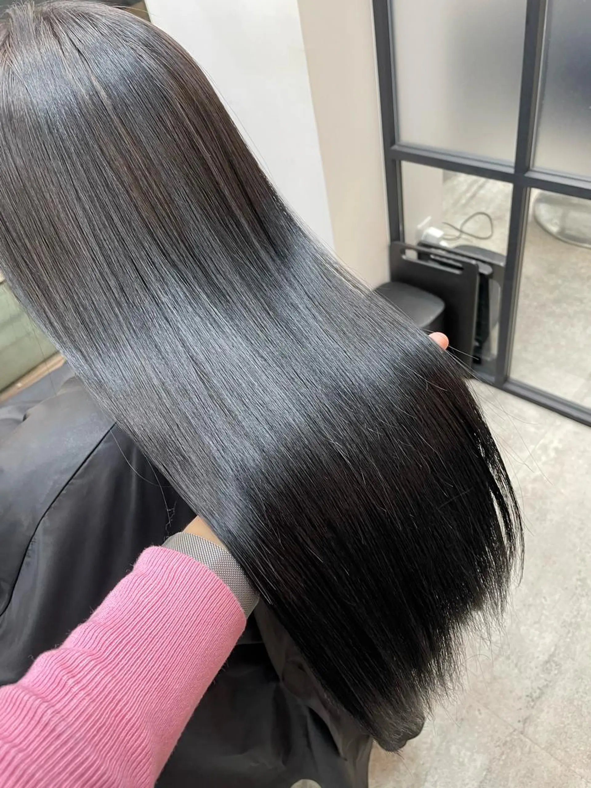 ロング ヘアカラー トリートメント ミルクティー× グレージュMOMOのヘアスタイル