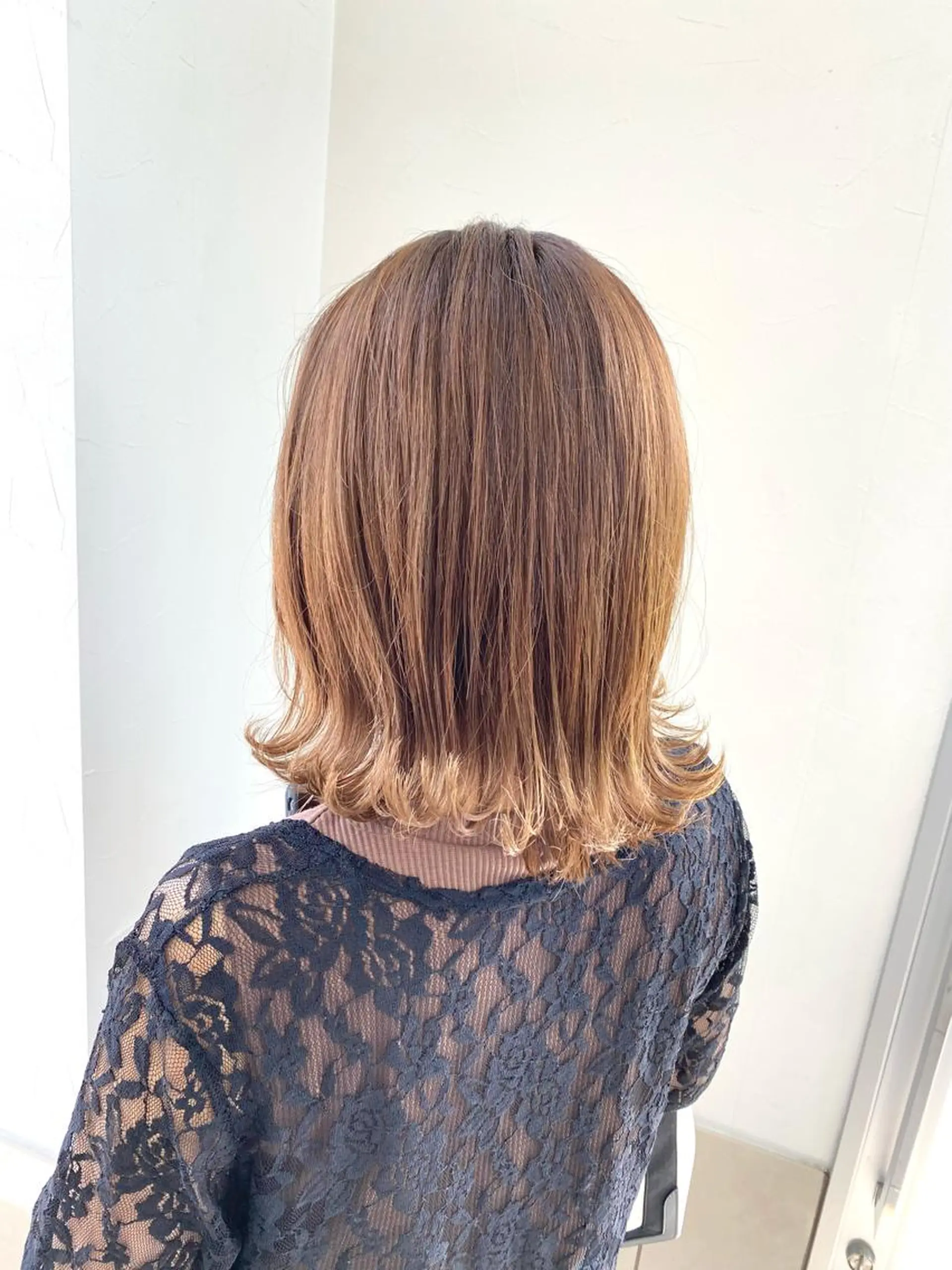 ミディアム カラー ベージュカラー グラデーションカラー 川合 勇気のヘアスタイル
