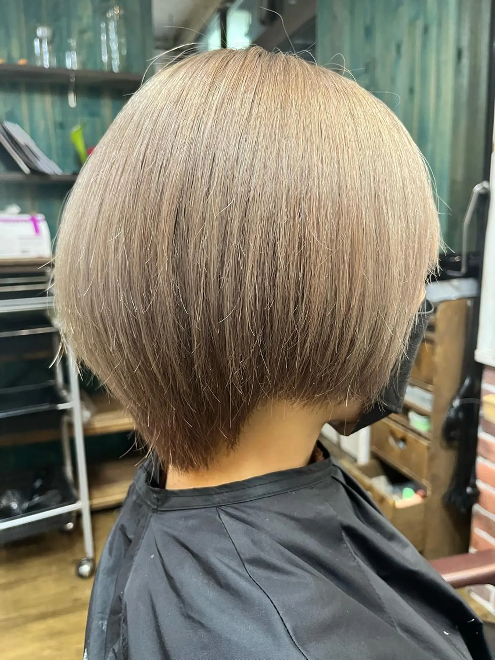 ショート 大久保寿高✨ なりたい色を叶える✨のヘアスタイル