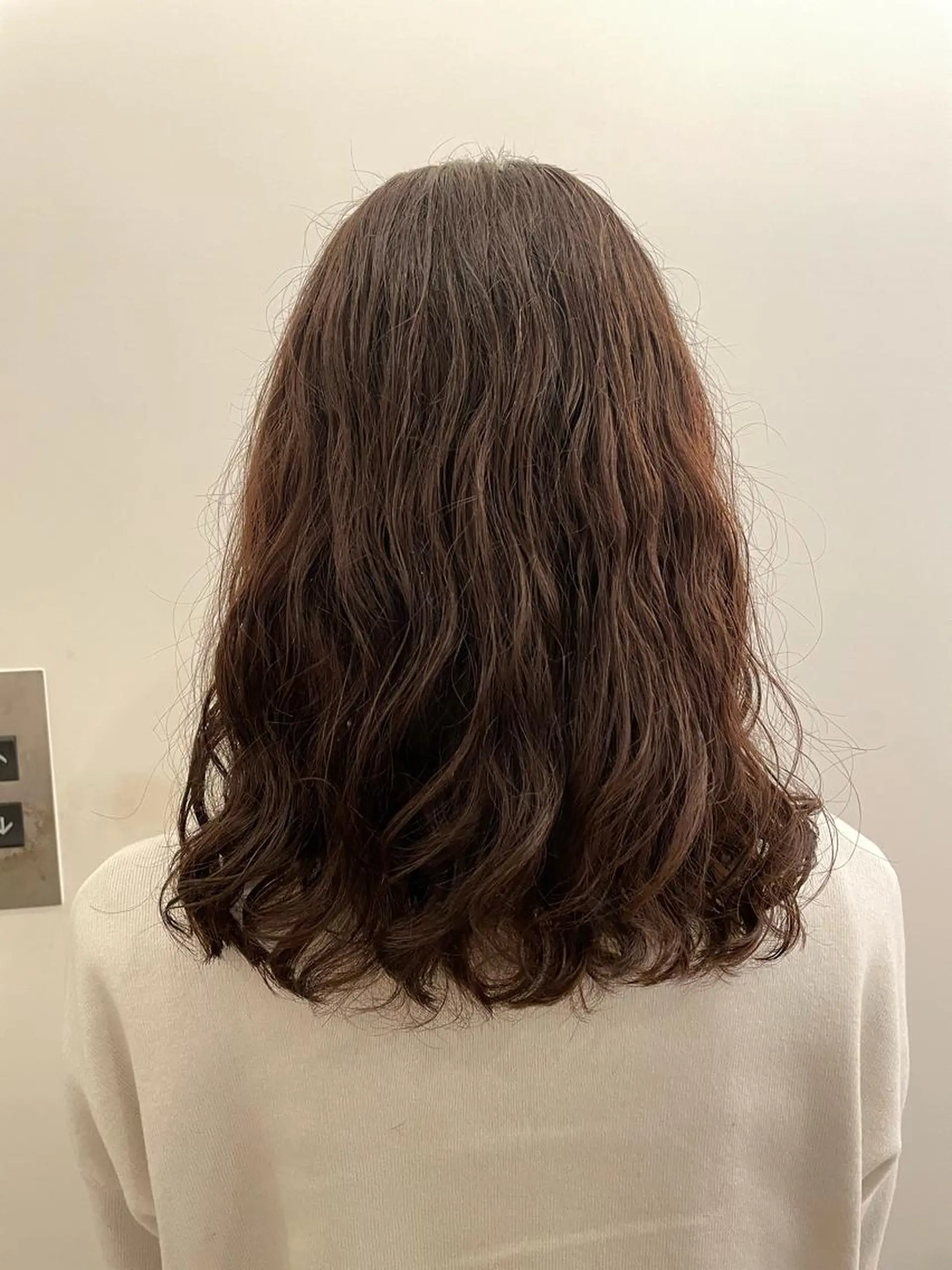 セミロング パーマ 💘韓国レイヤー上 品カラーruru💘のヘアスタイル