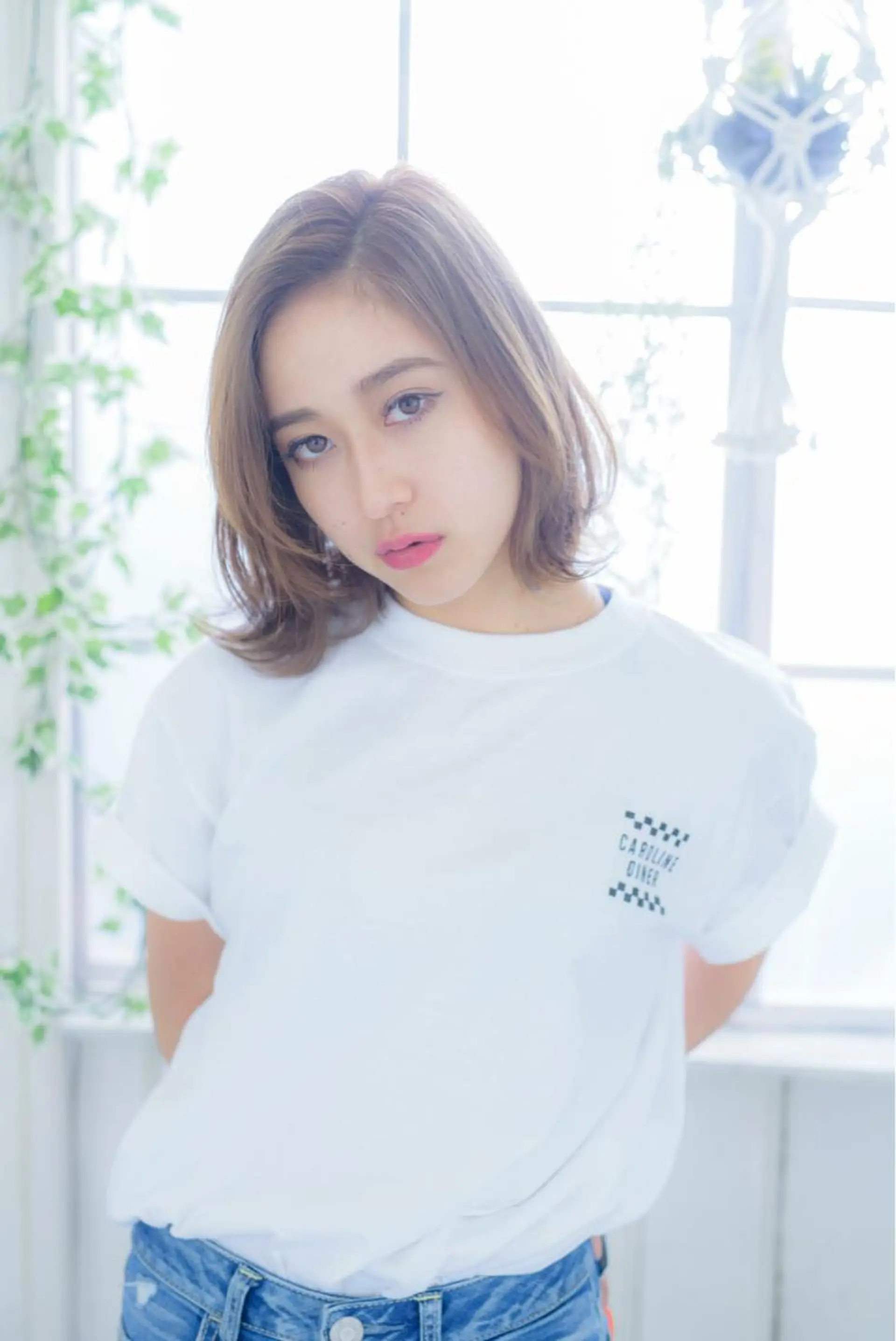 ミディアム カラー パーマ ヘアアレンジ ボブレイヤー ベージュカラー ブリーチ 透明感カラー ボブ カット ヘアカラー トリートメント ヘアセット ✨ハイクオリティ✨ 山本香也のヘアスタイル