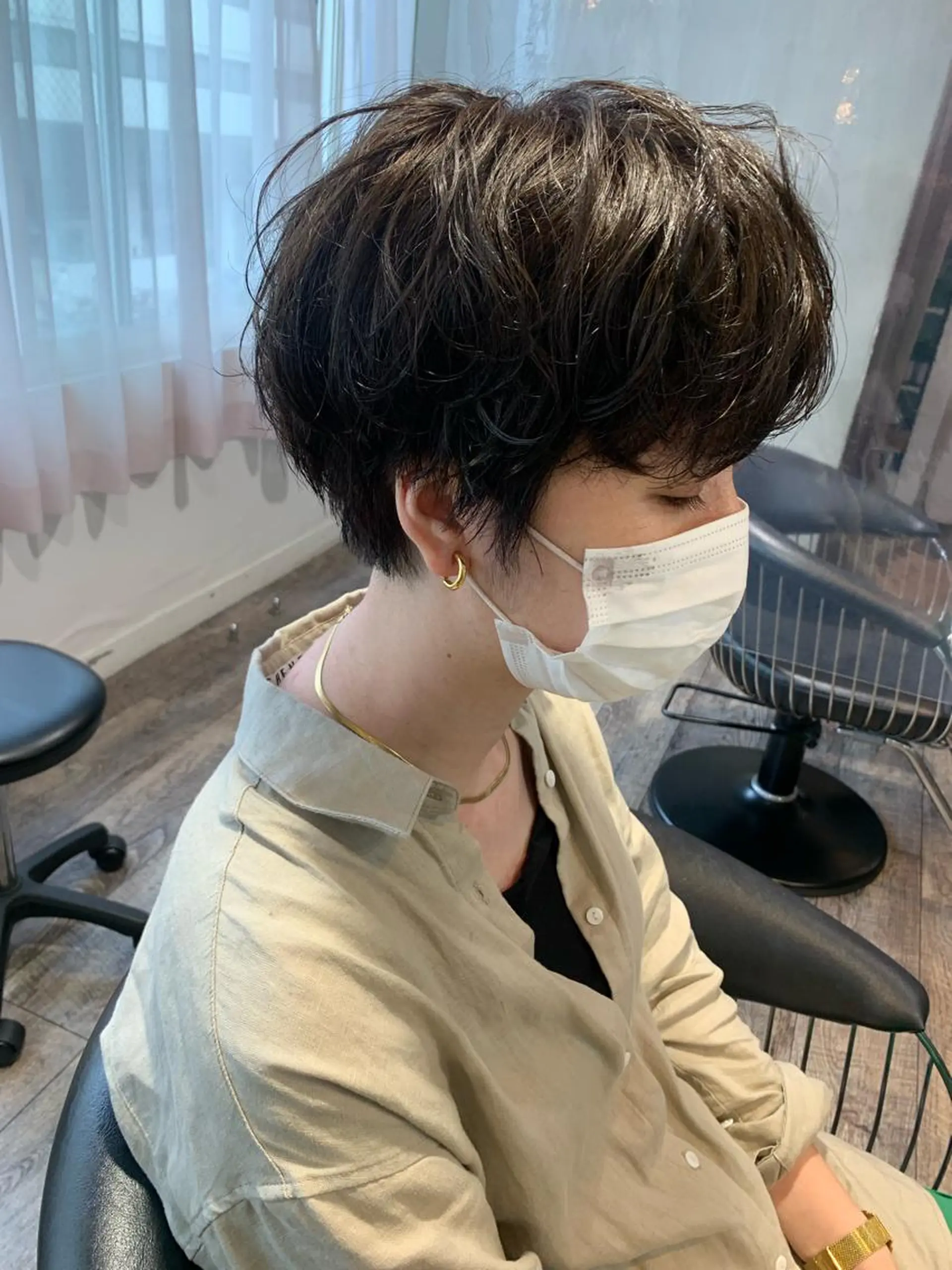 ショート カラー パーマ ヘアアレンジ メンズ キッズ ネイル マツエク・マツパ メンズパーマ ショートヘア ジェルネイル ショートネイル ウルフレイヤーカット /チヒロのヘアスタイル