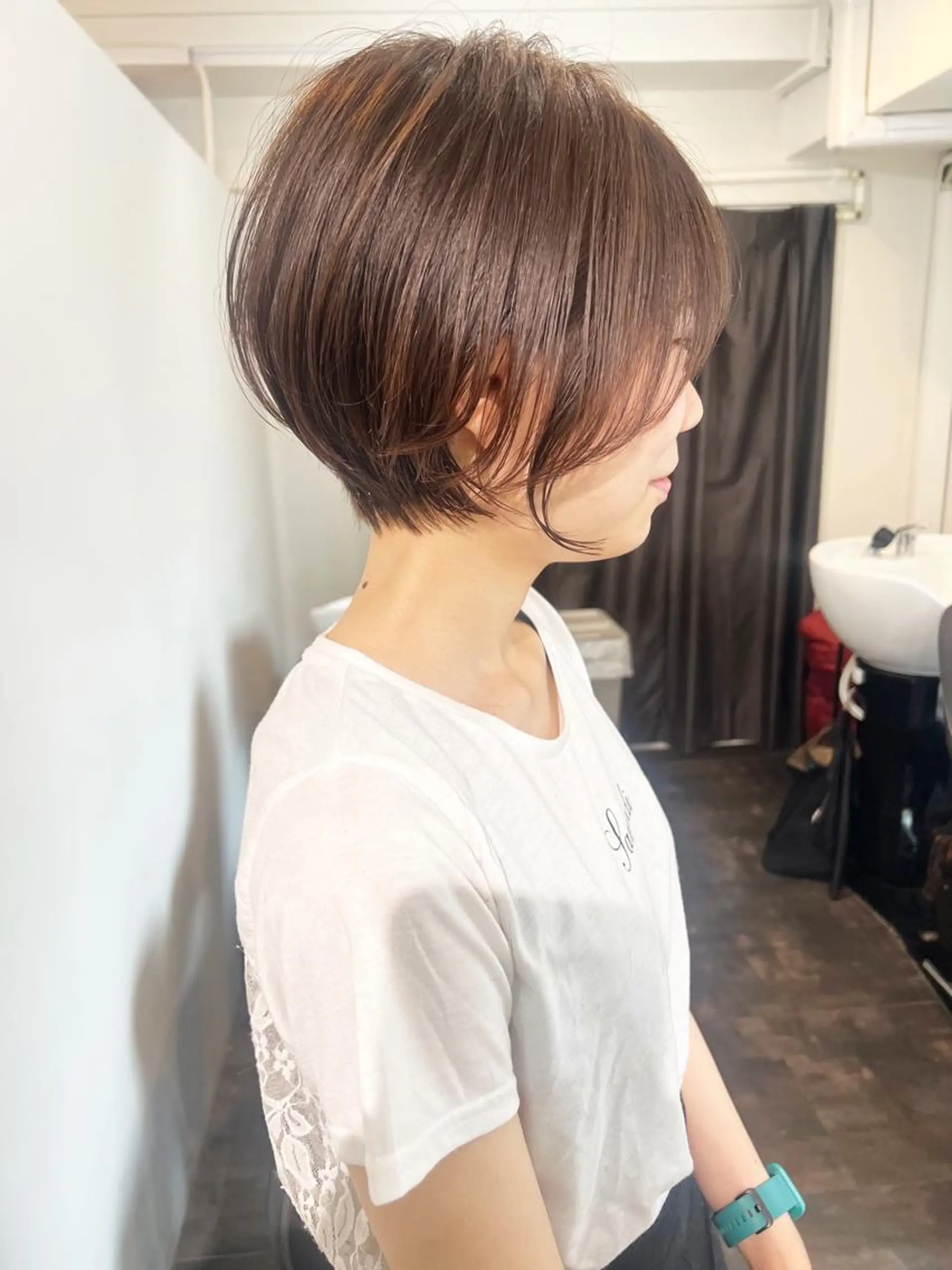 ショート レイヤー×縮毛矯正 深見 拓のヘアスタイル