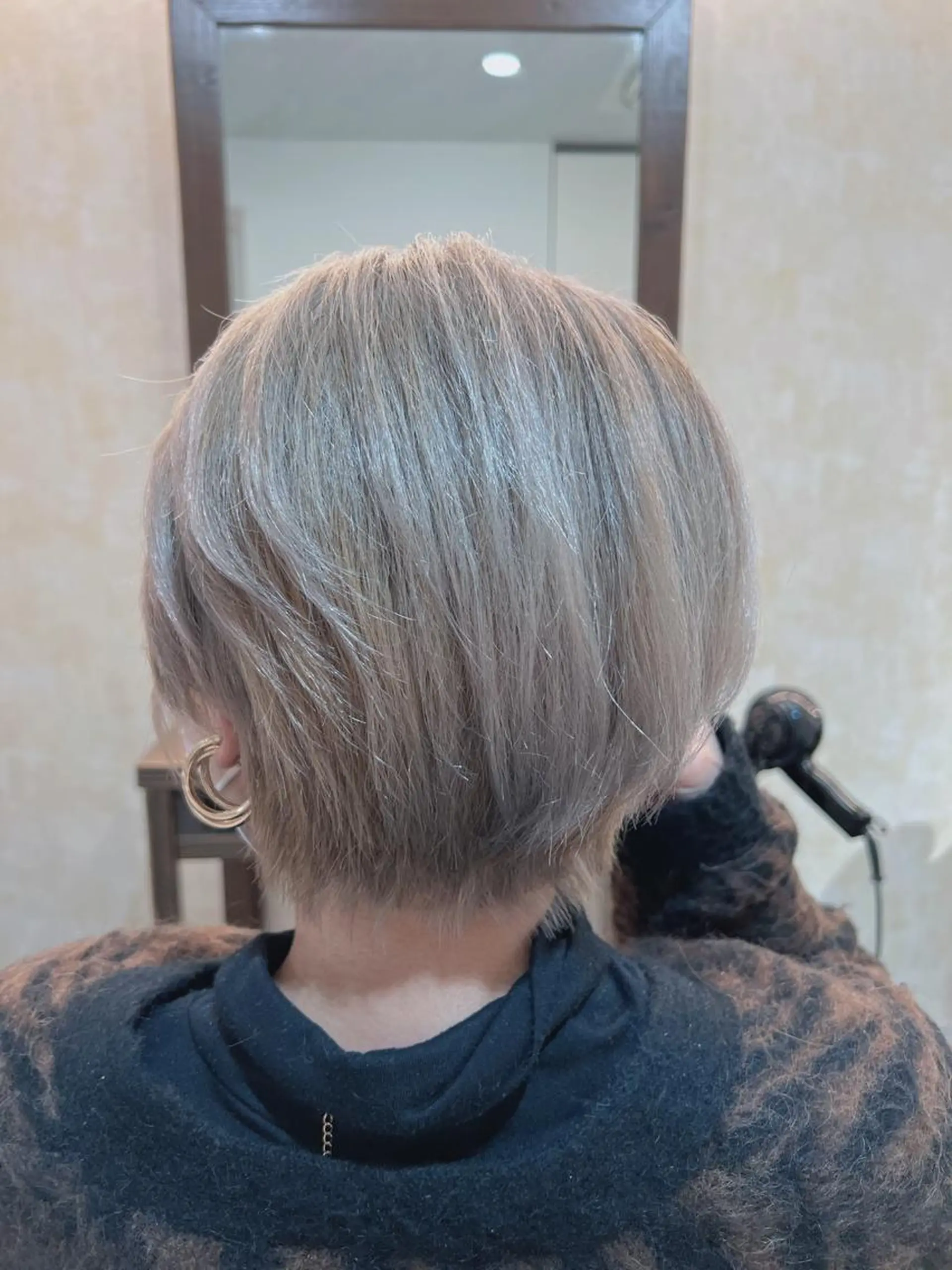 ショート カラー 心斎橋メンズサロン リベルテグリットのヘアスタイル