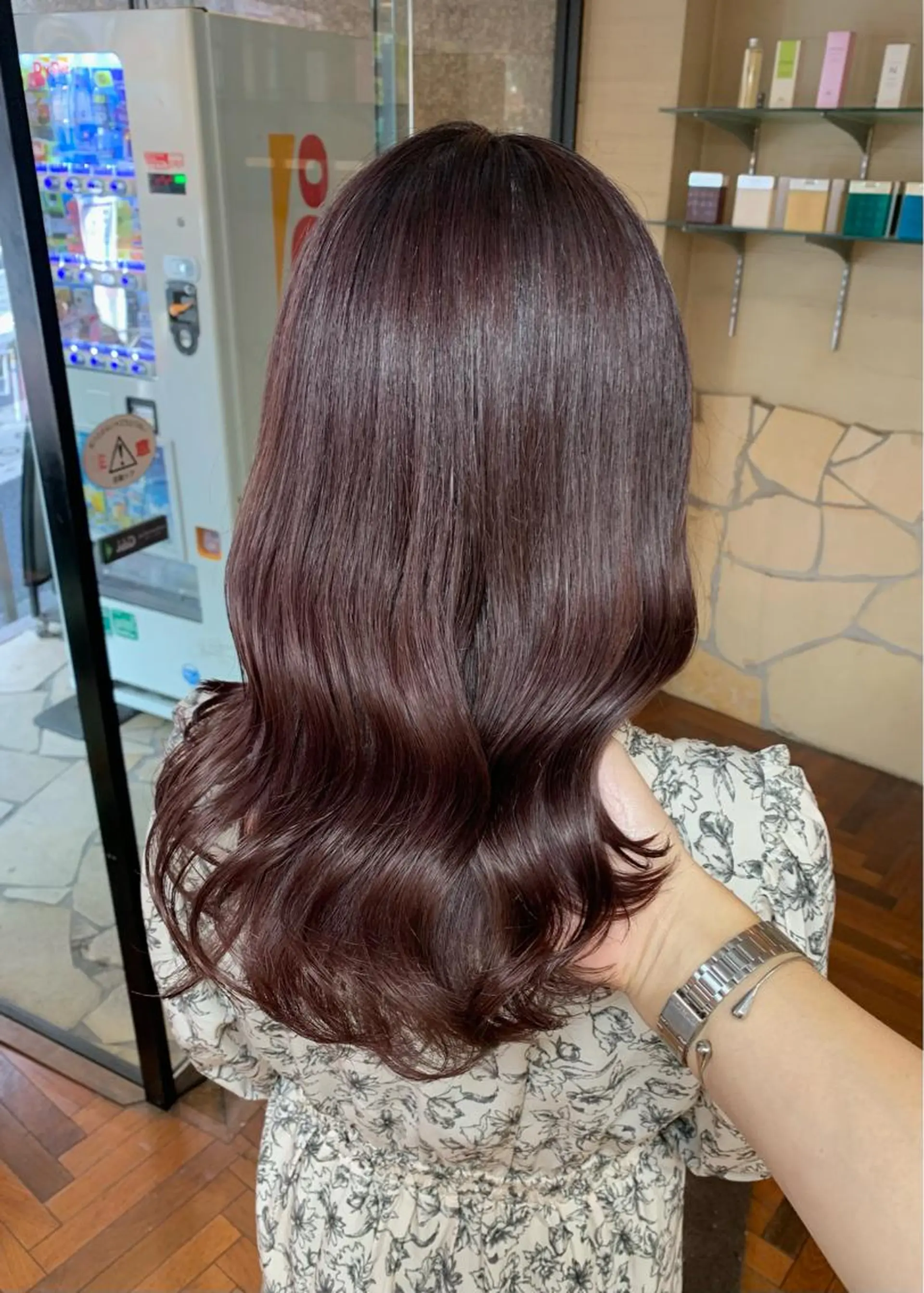 ミディアム カラー グレージュ ラベンダーカラー ラベンダーグレージュ ラベンダーグレー ヘアカラー トリートメント 矢野 晃平のヘアスタイル