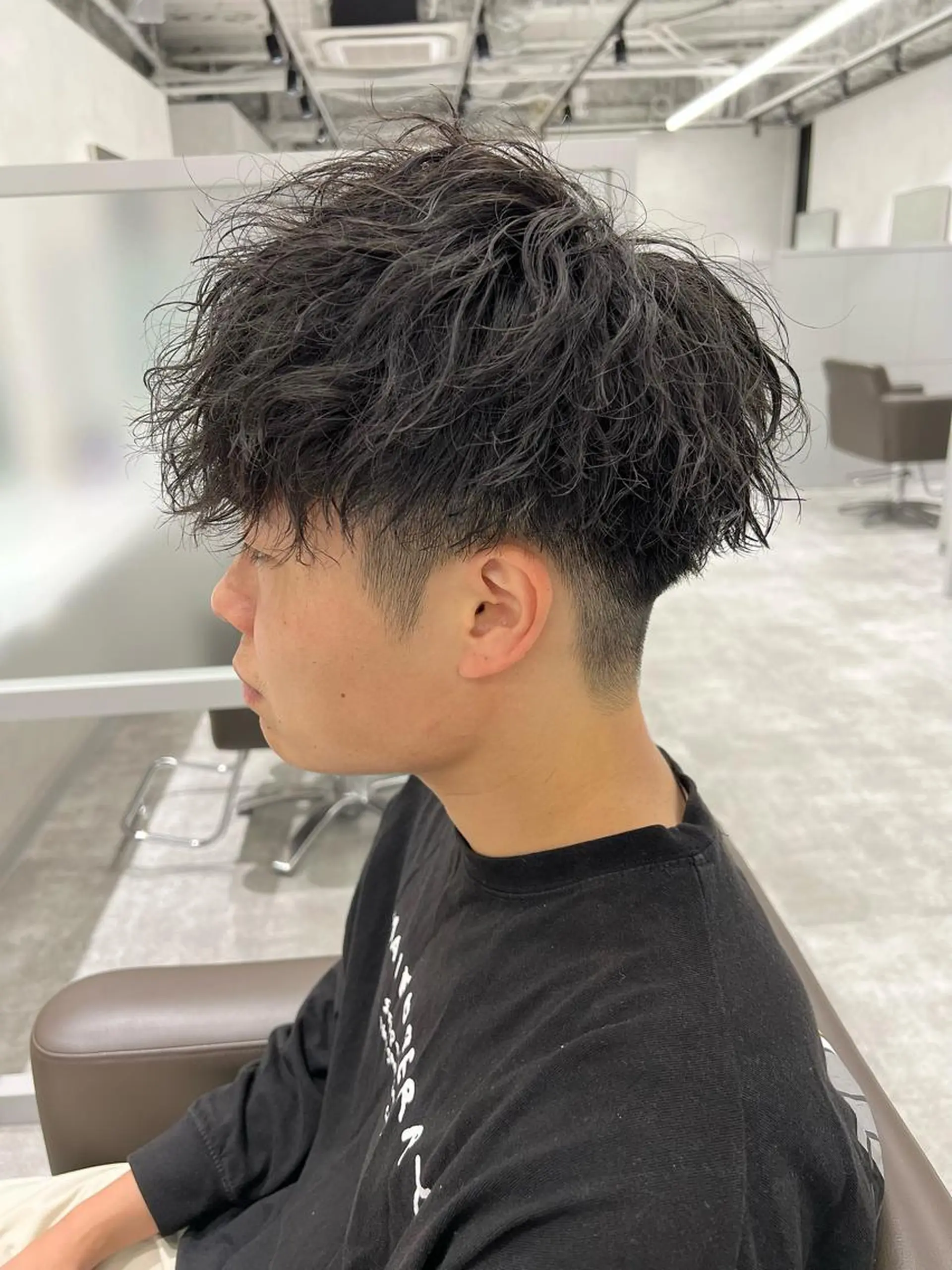 ショート カラー パーマ メンズ 関西センターパート メンズモデル募集のヘアスタイル