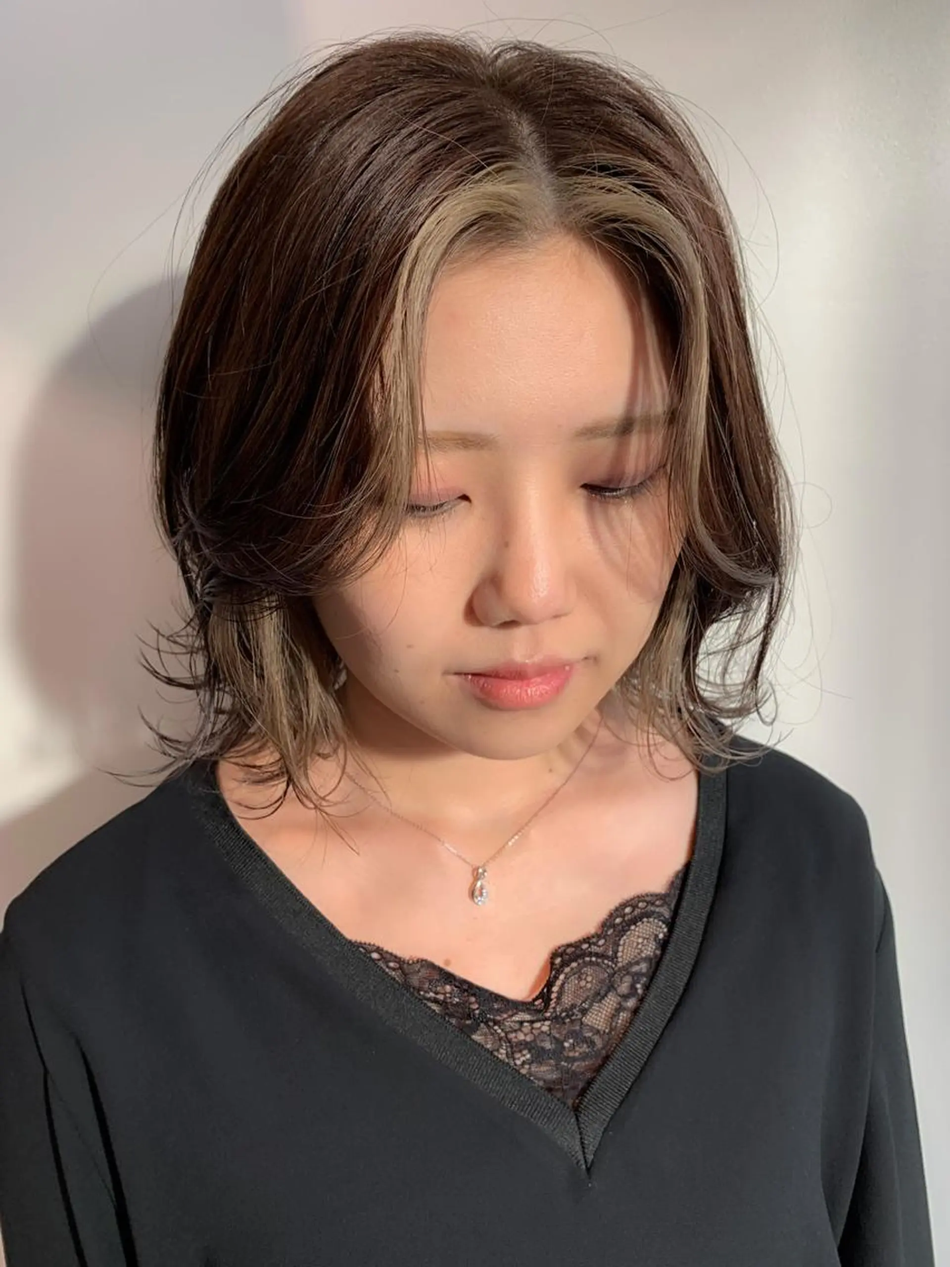 ミディアム カラー ミストバング ベージュカラー 透明感カラー  フェイスフレーミング "小顔カット" Fuko.のヘアスタイル