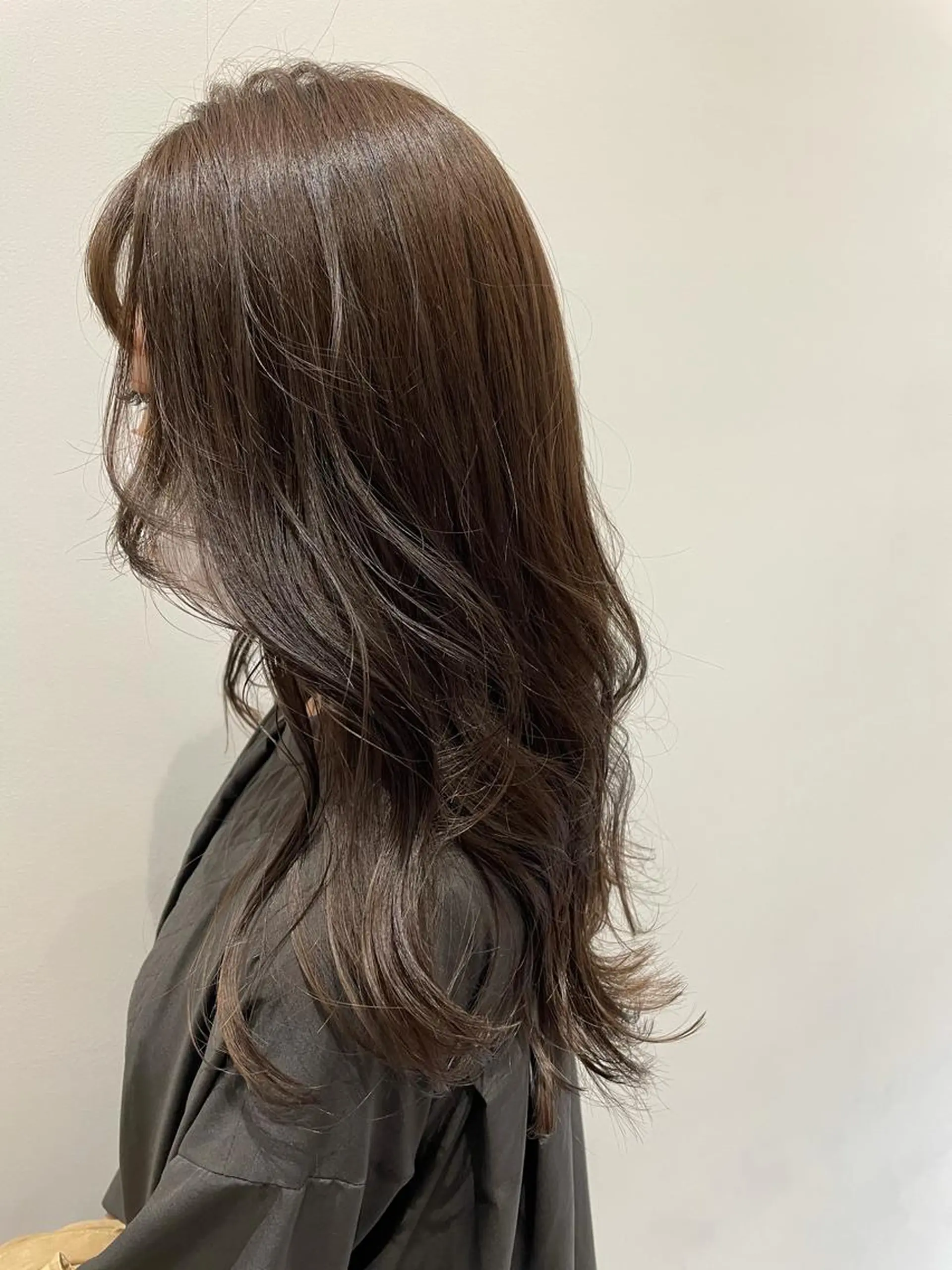 ロング カラー グレージュ 狩野 羅夢のヘアスタイル