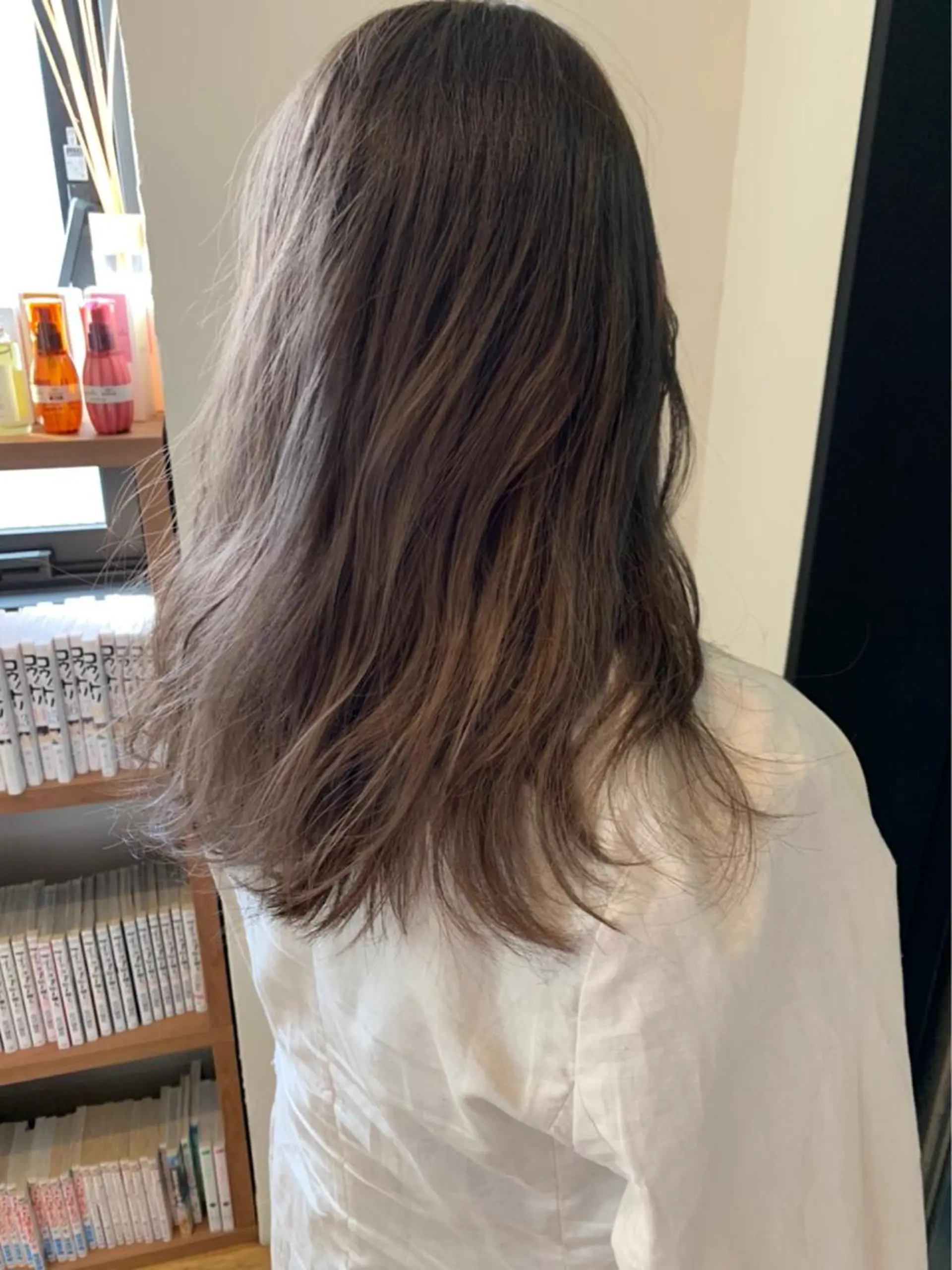 ロング カラー 宮本 円のヘアスタイル