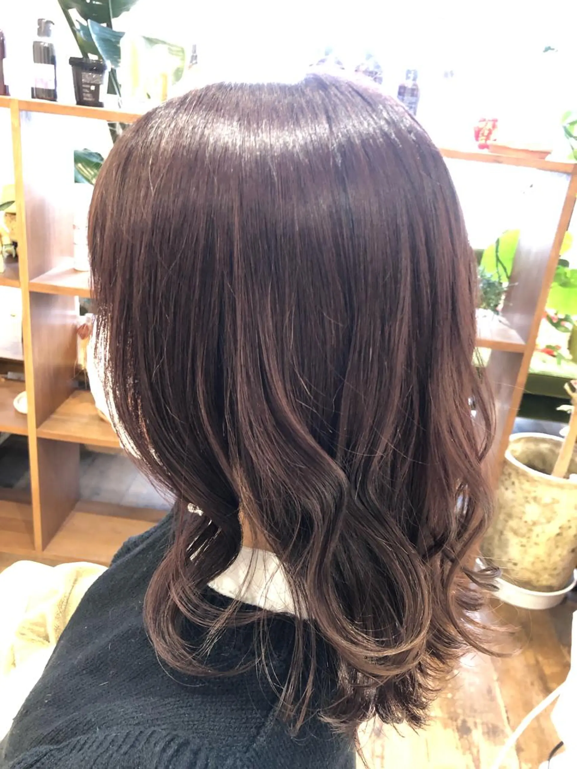 ミディアム カラー 山崎 和花のヘアスタイル