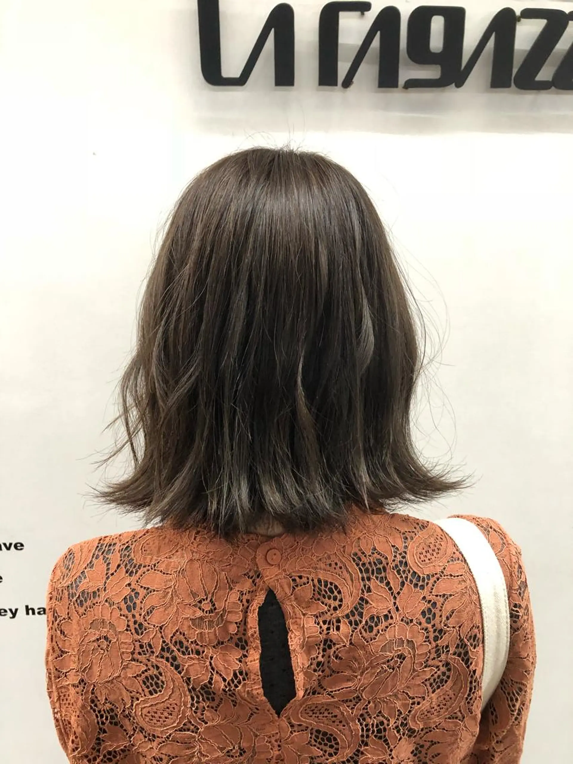 ショート カラー アッシュ アッシュグレー アッシュグレージュ グレージュ ハイライトカラー 東條 克義のヘアスタイル