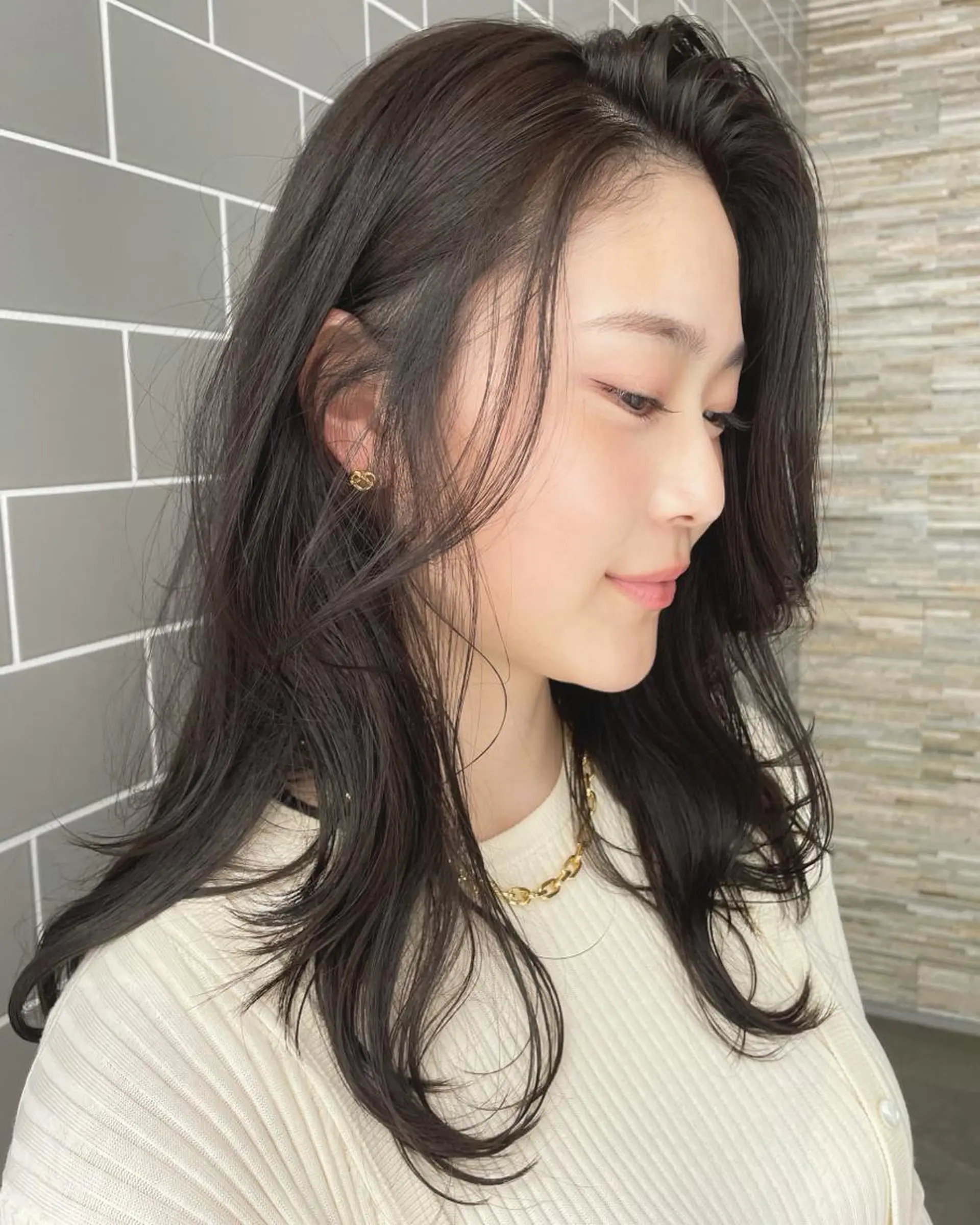 ロング カラー カット うる艶ヘア💐 艶ハイトーン💐彩夏のヘアスタイル