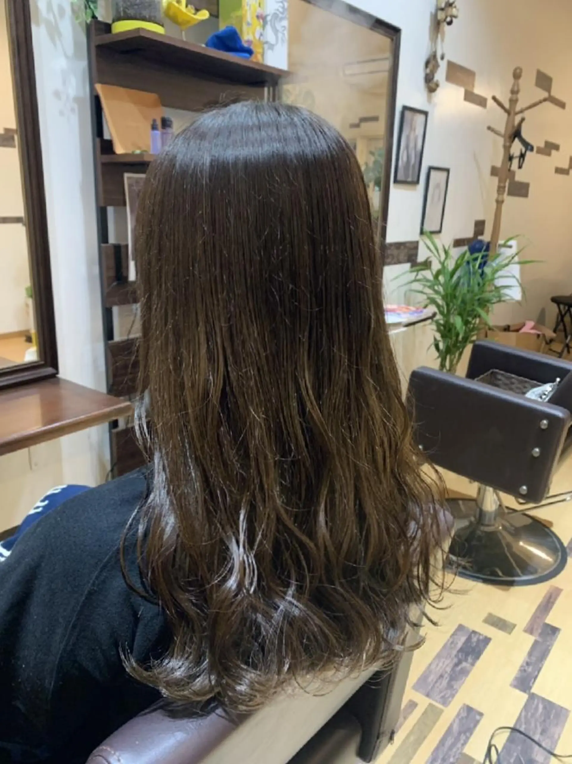 ロング ヘアカラー サトウ シューイチのヘアスタイル