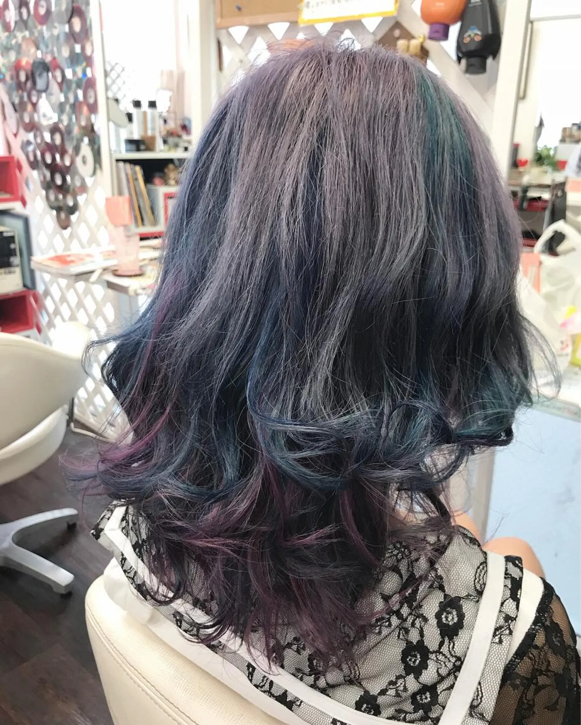 ミディアム カラー 岩谷/ブリーチ 🪽透明感カラーのヘアスタイル