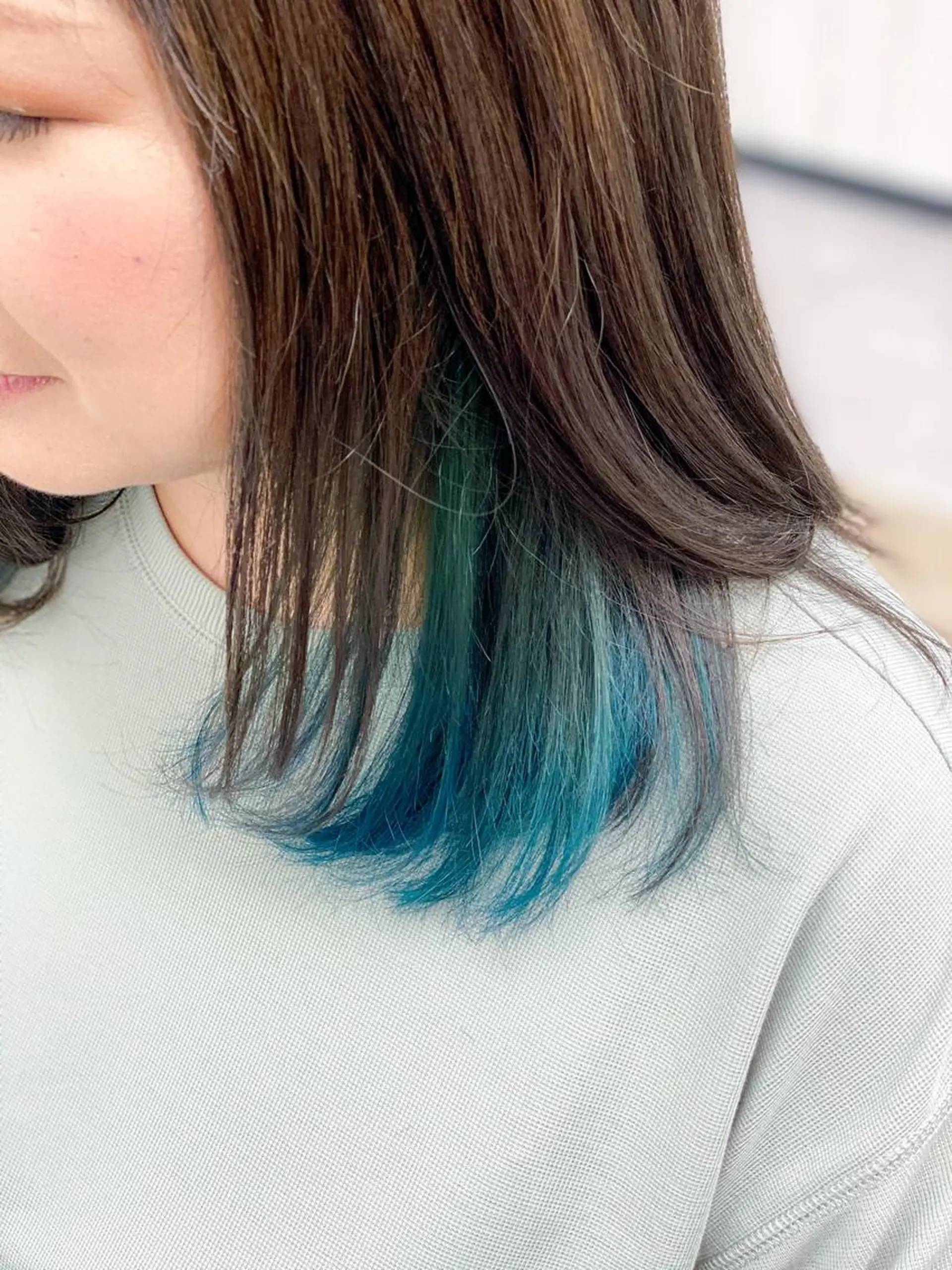 ミディアム カラー インナーカラー louwe 武藤幸世のヘアスタイル