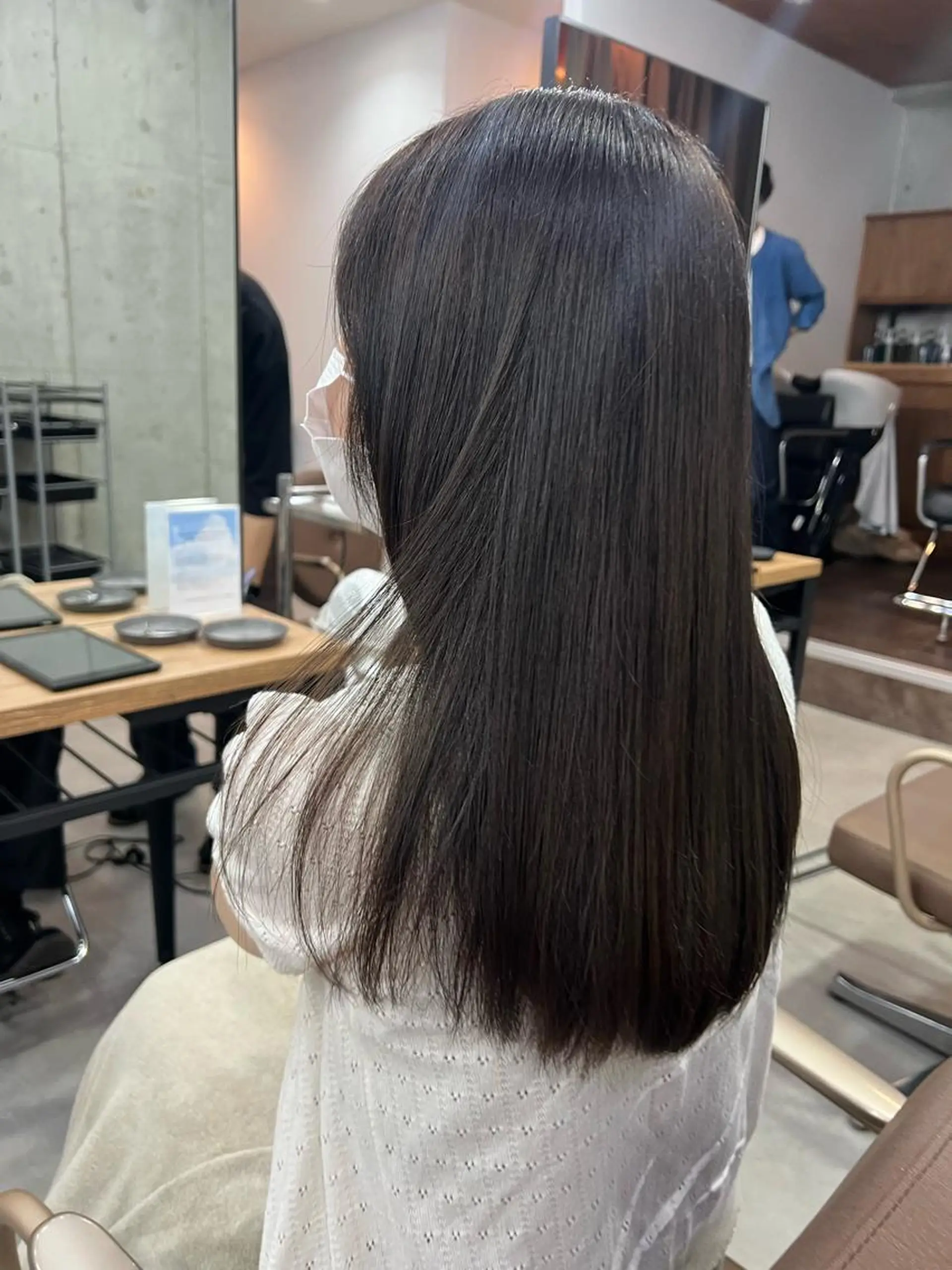 ロング カラー 切りっぱなしボブ/ ブリーチカラー/大塚のヘアスタイル