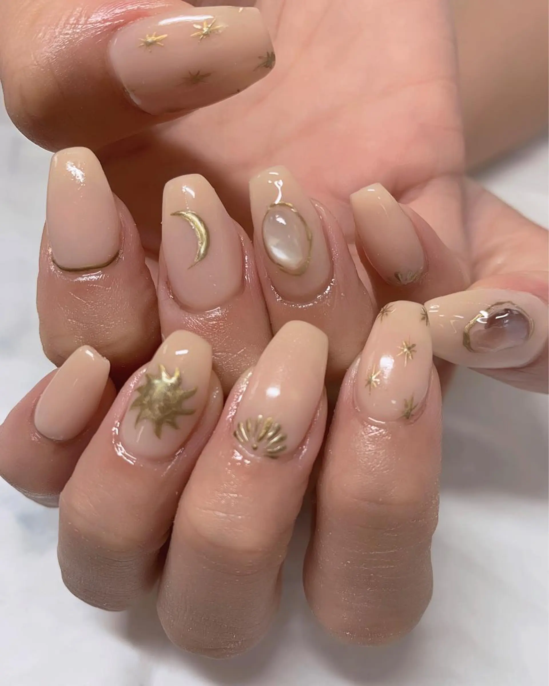 ネイル 菅野 愛花のネイルデザイン