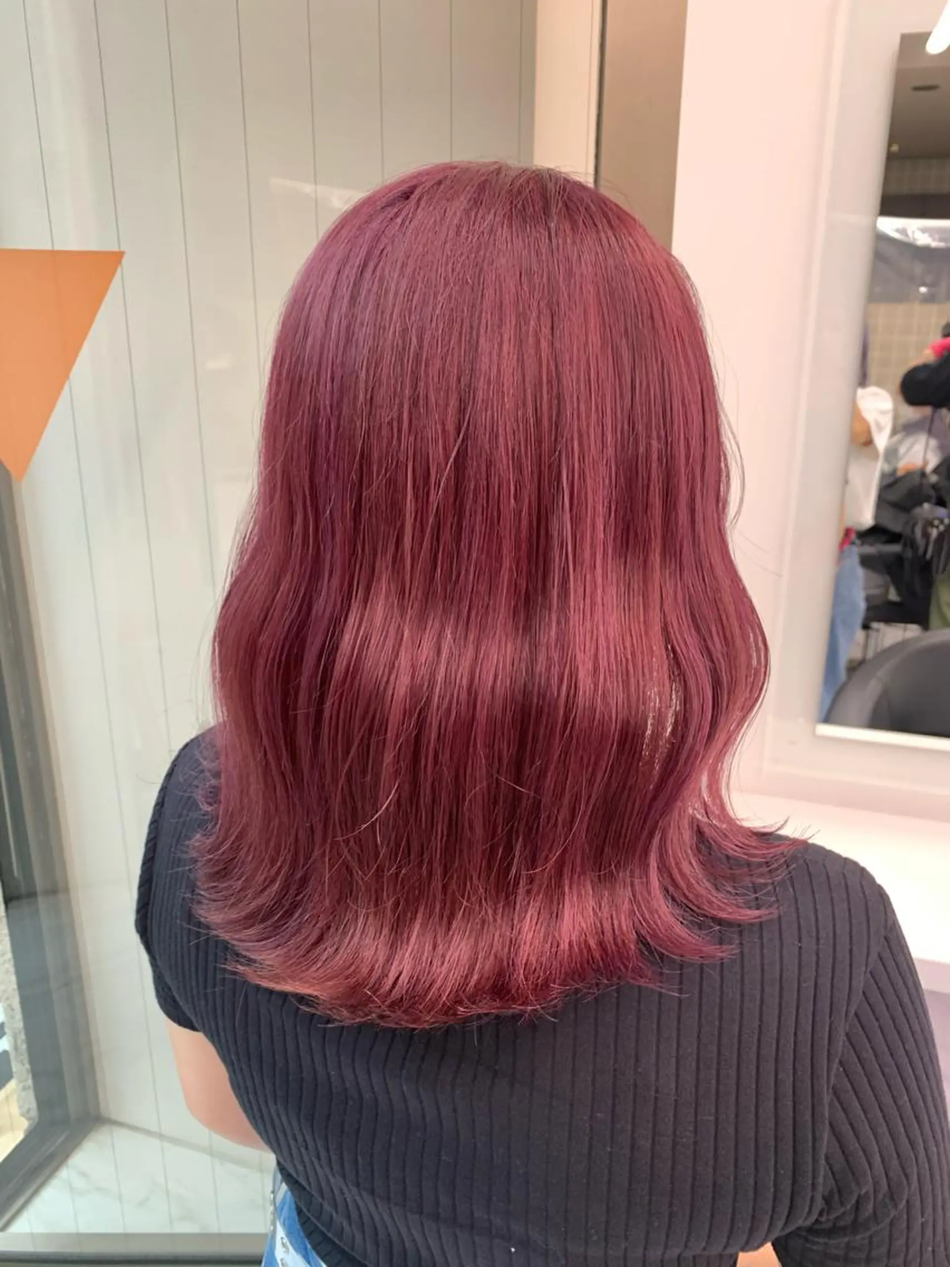 セミロング カラー ヘアアレンジ 🩵 JURI🩵のヘアスタイル