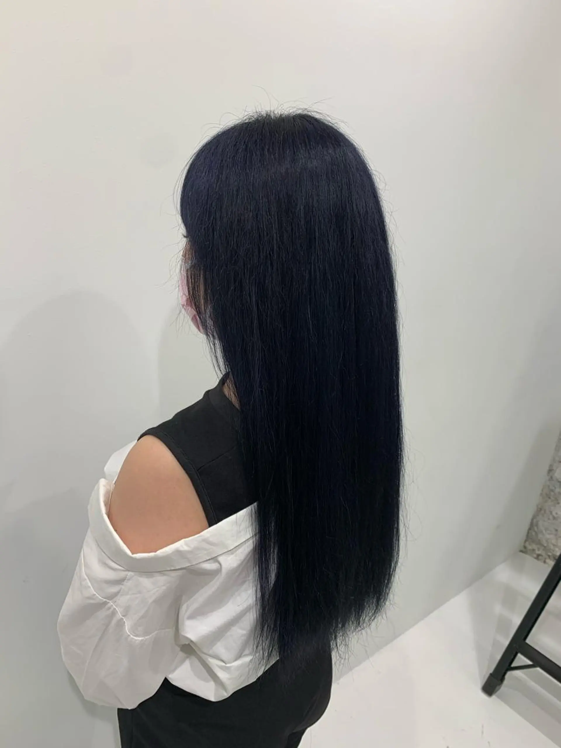 ロング カラー TAKUMI .のヘアスタイル