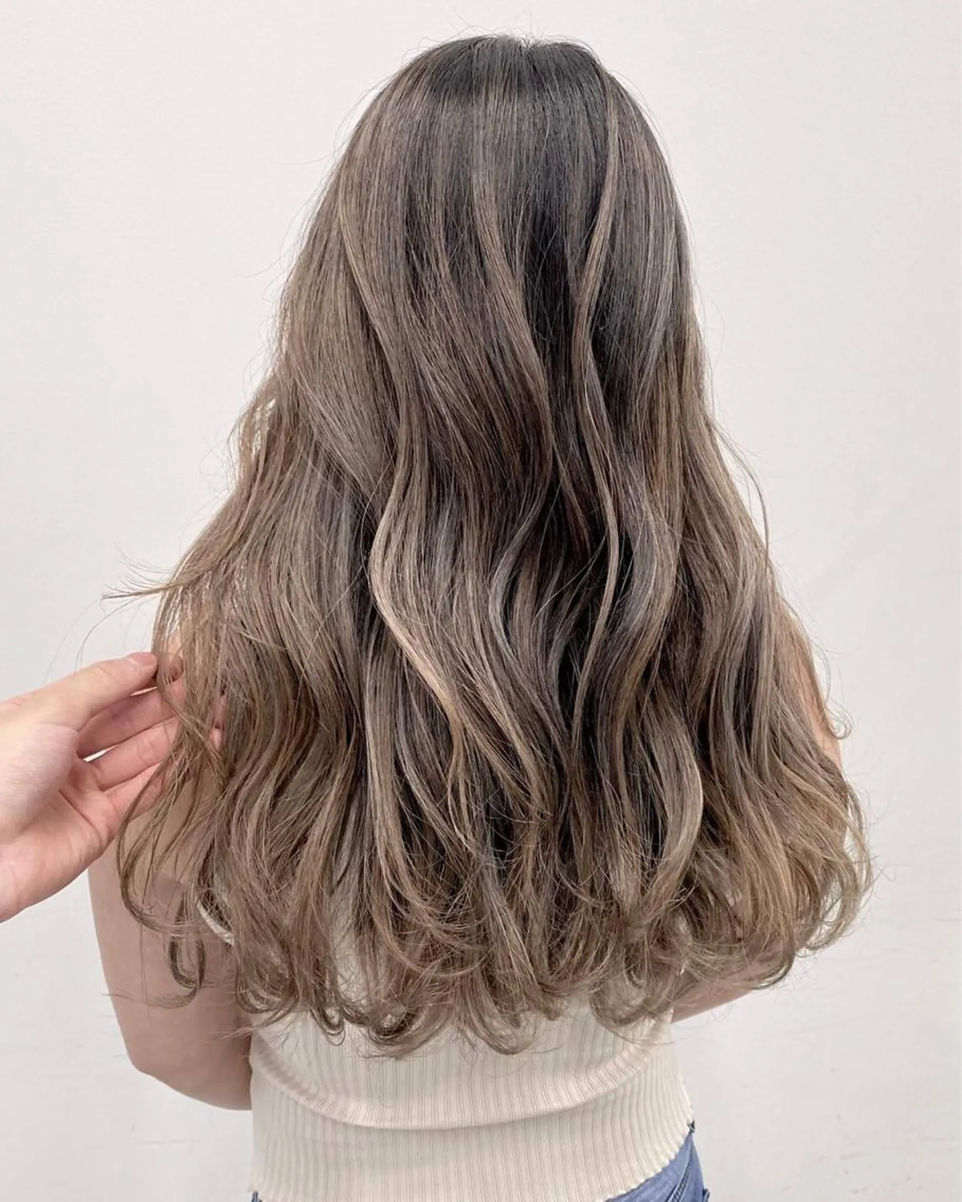 ロング カラー アディクシーカラー ブリーチ 透明感カラー ハイトーンカラー イルミナカラー ✨美髪透明感ソムリエ ✨💎KAZU💎のヘアスタイル