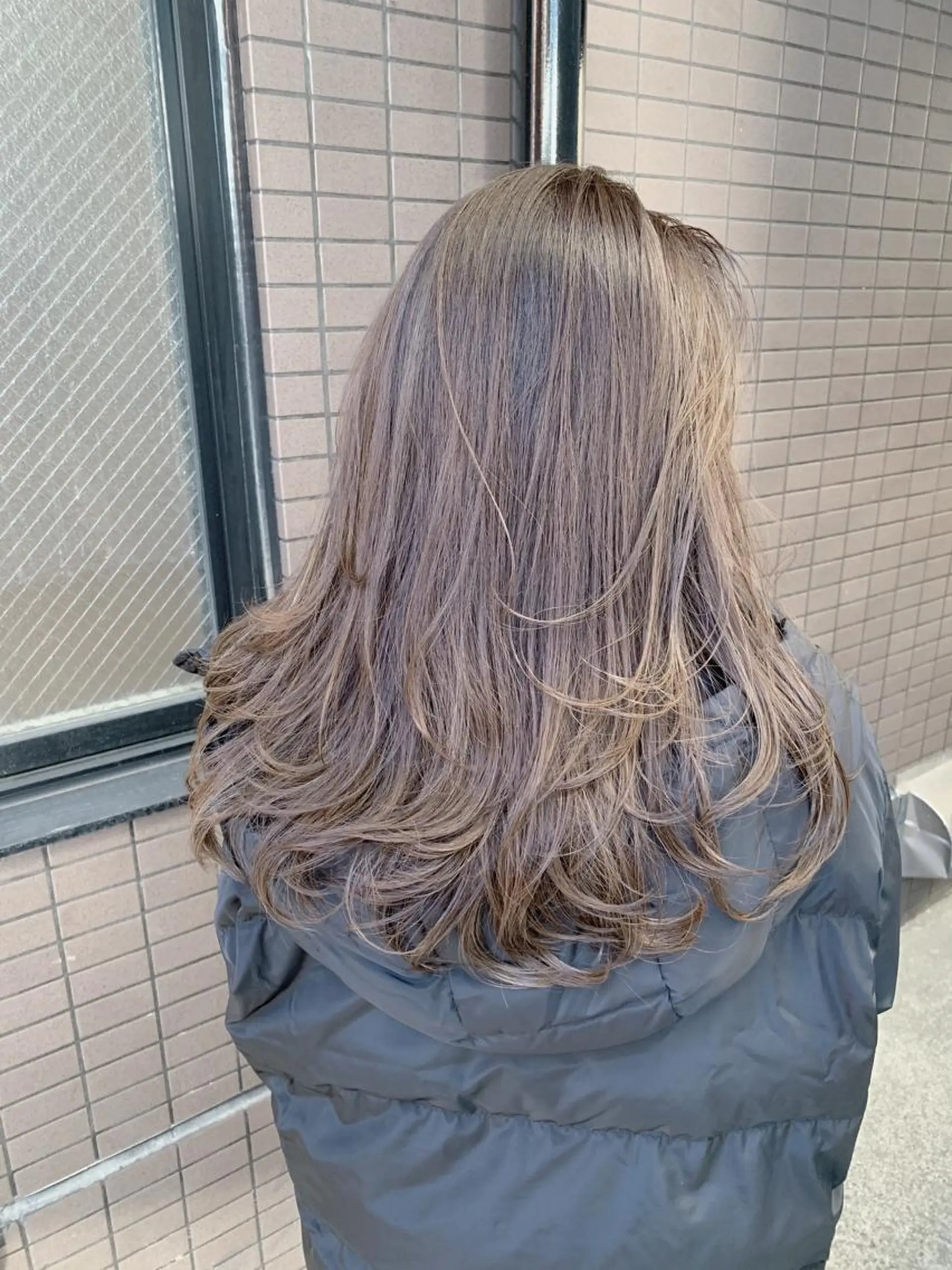 セミロング カラー グレージュ 【完全マンツー 恵比寿】佐藤 翔のヘアスタイル