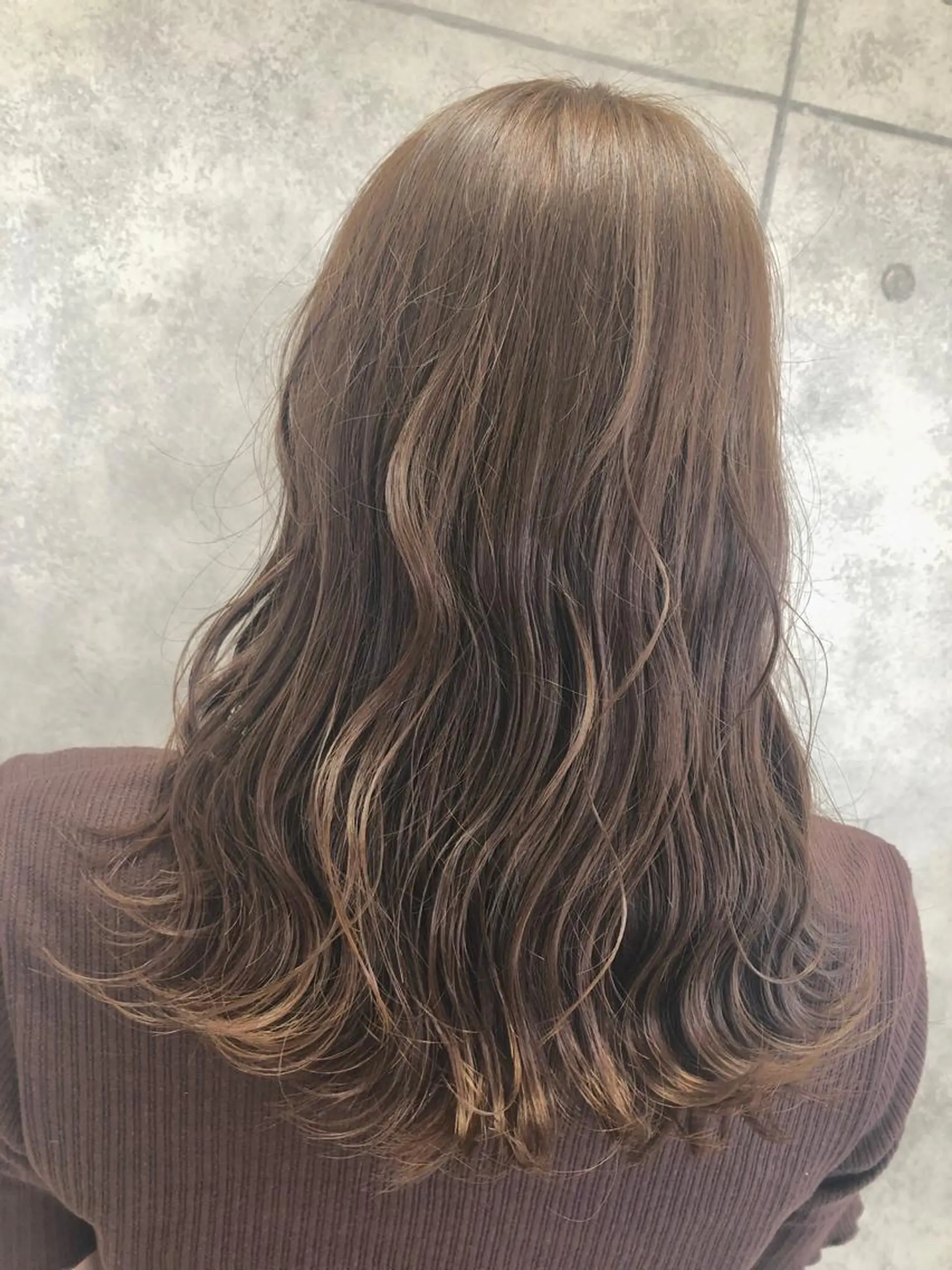 セミロング カラー カット ヘアカラー トリートメント ベージュ指名No1 加賀詩織のヘアスタイル