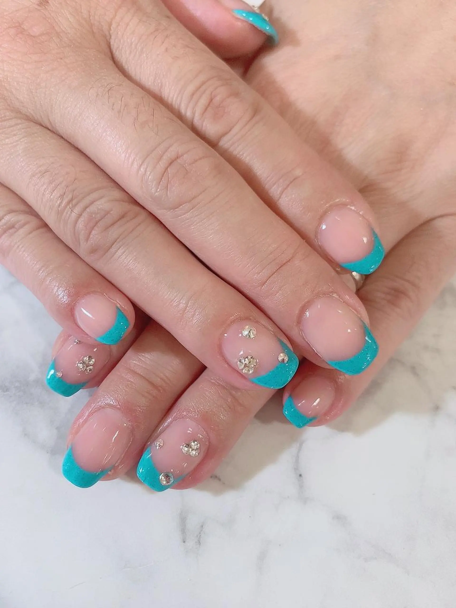 ネイル ブルー フレンチネイル ラメ(グリッター) 高橋 実和子のマツエク・マツパデザイン