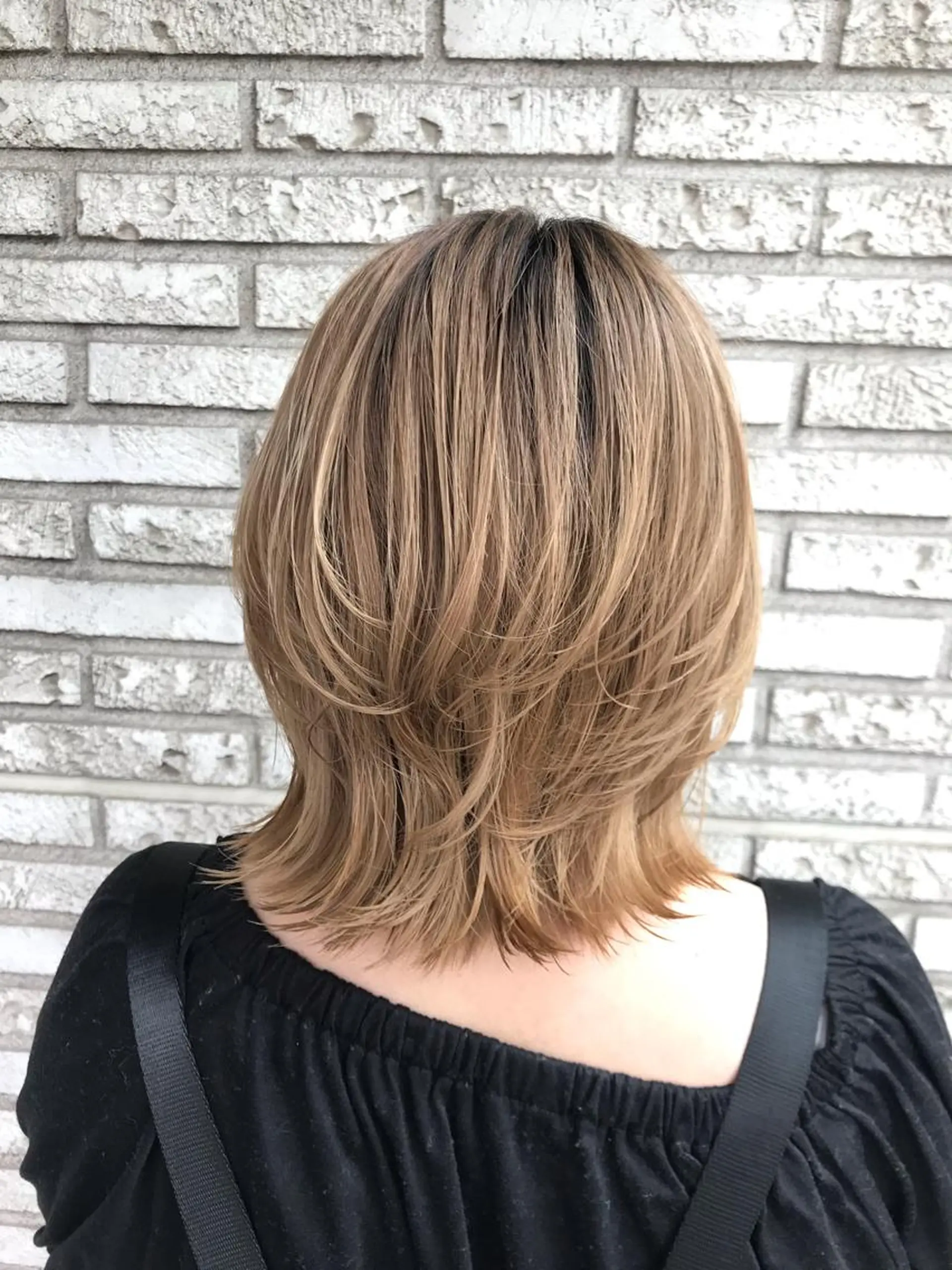 ミディアム 大石 さやかのヘアスタイル